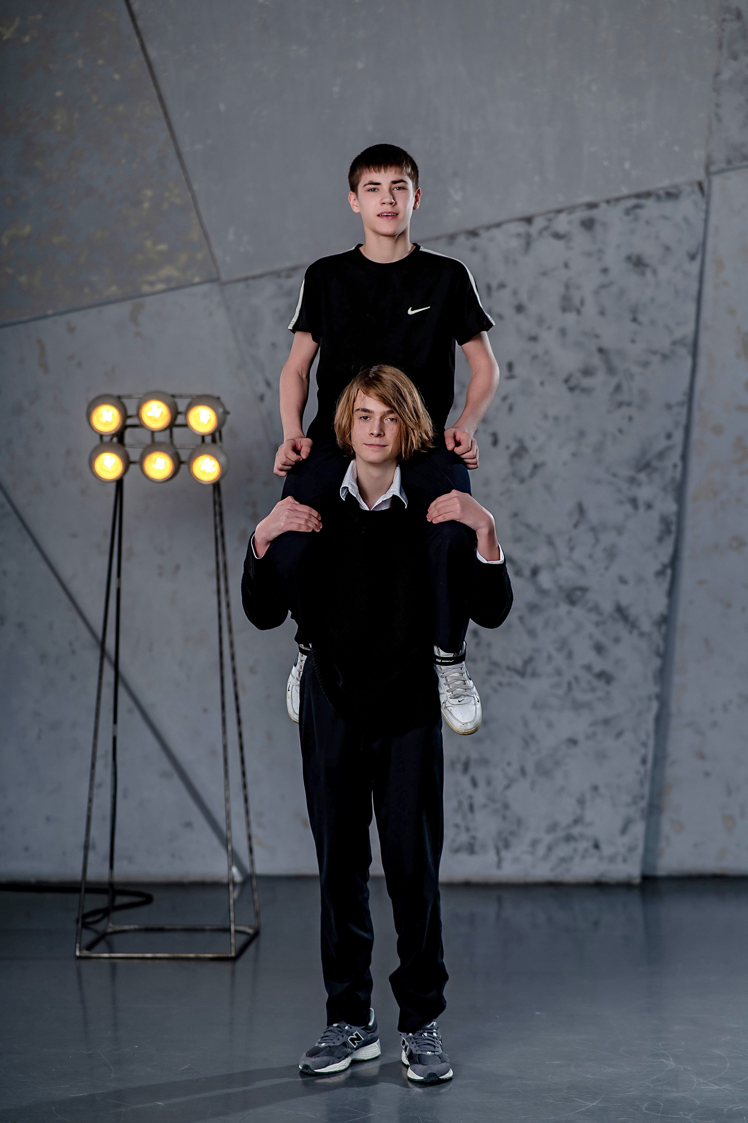 Выпускные (школьные) альбомы (книги) в Ростове-на-Дону. Современные Выпускные Альбомы в Ростове-на-Дону