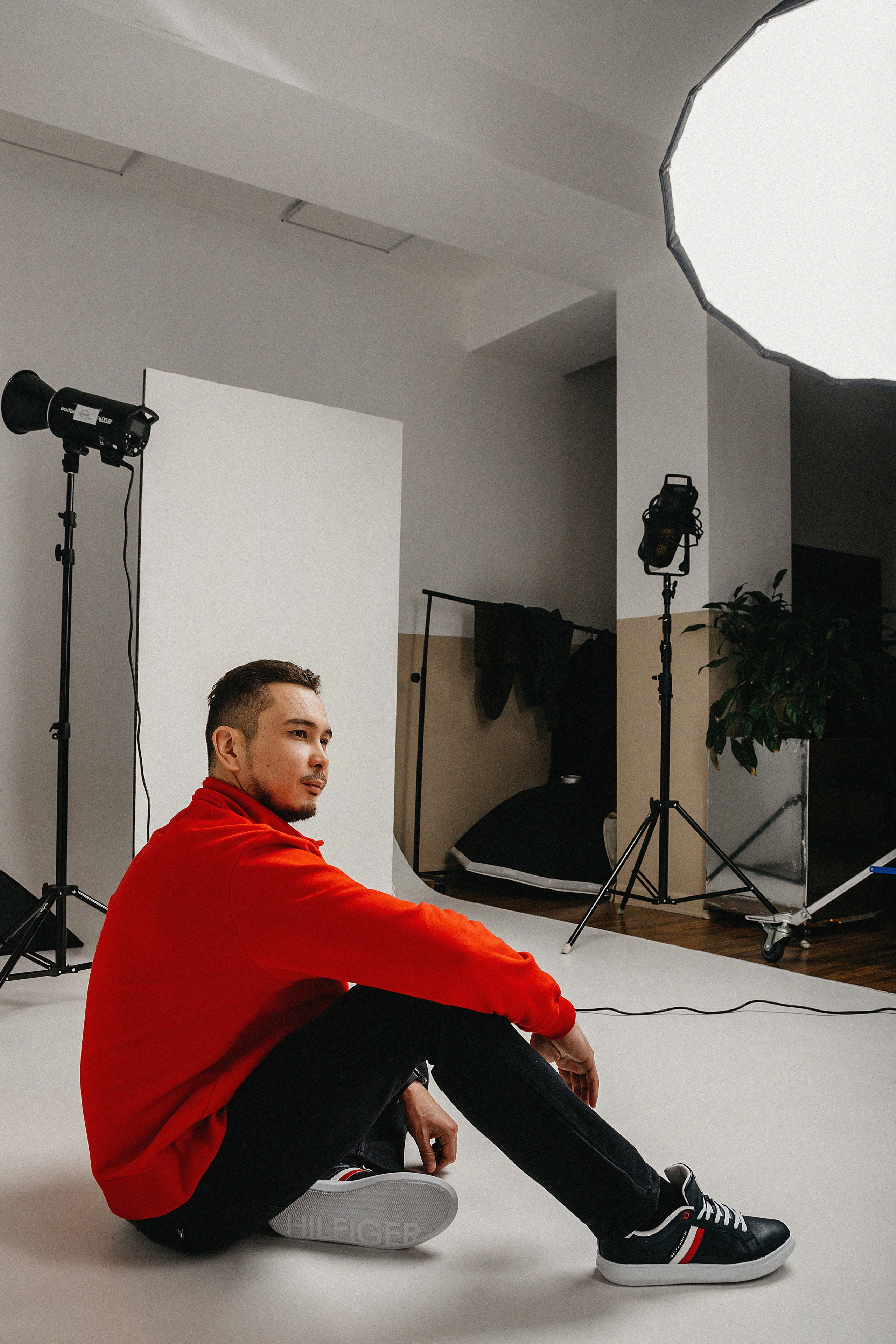 Фотосессия Нурлана в фотостудии Пространство. Свадебный, семейный и портретный фотограф в Алматы, Костанай