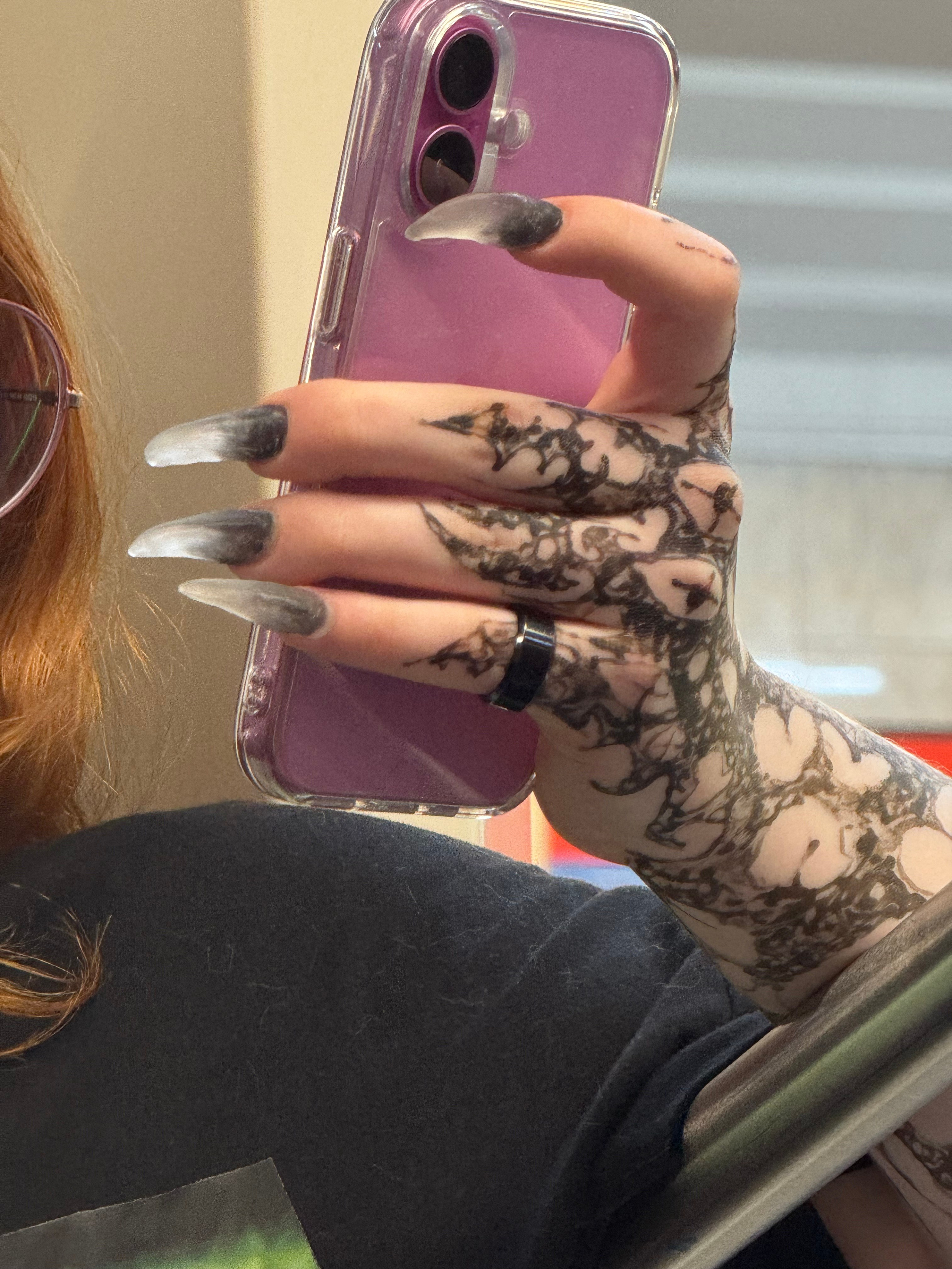 #руки_незнакомцев. Главная