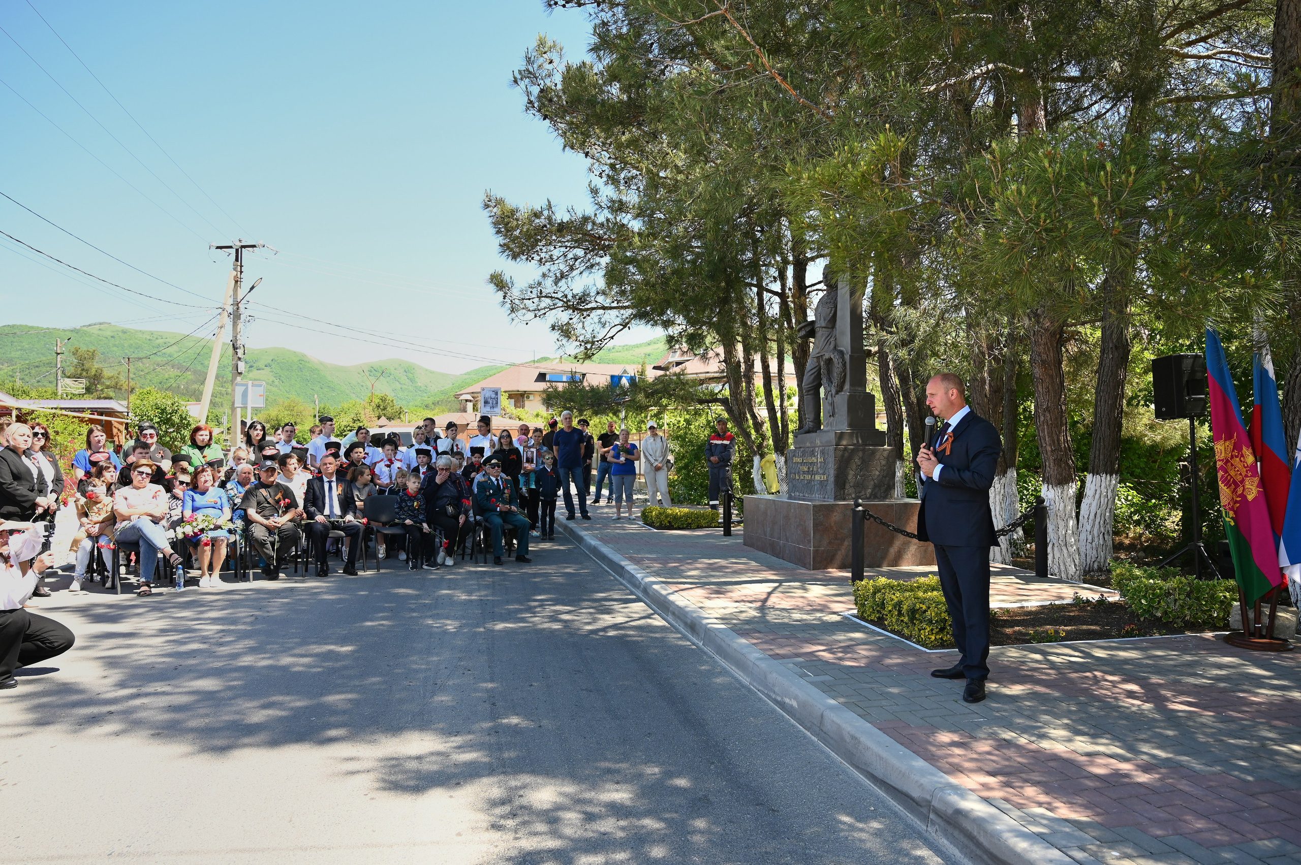 Митинг в с. Виноградное. Жизнь курорта Кабардинка в фотографиях