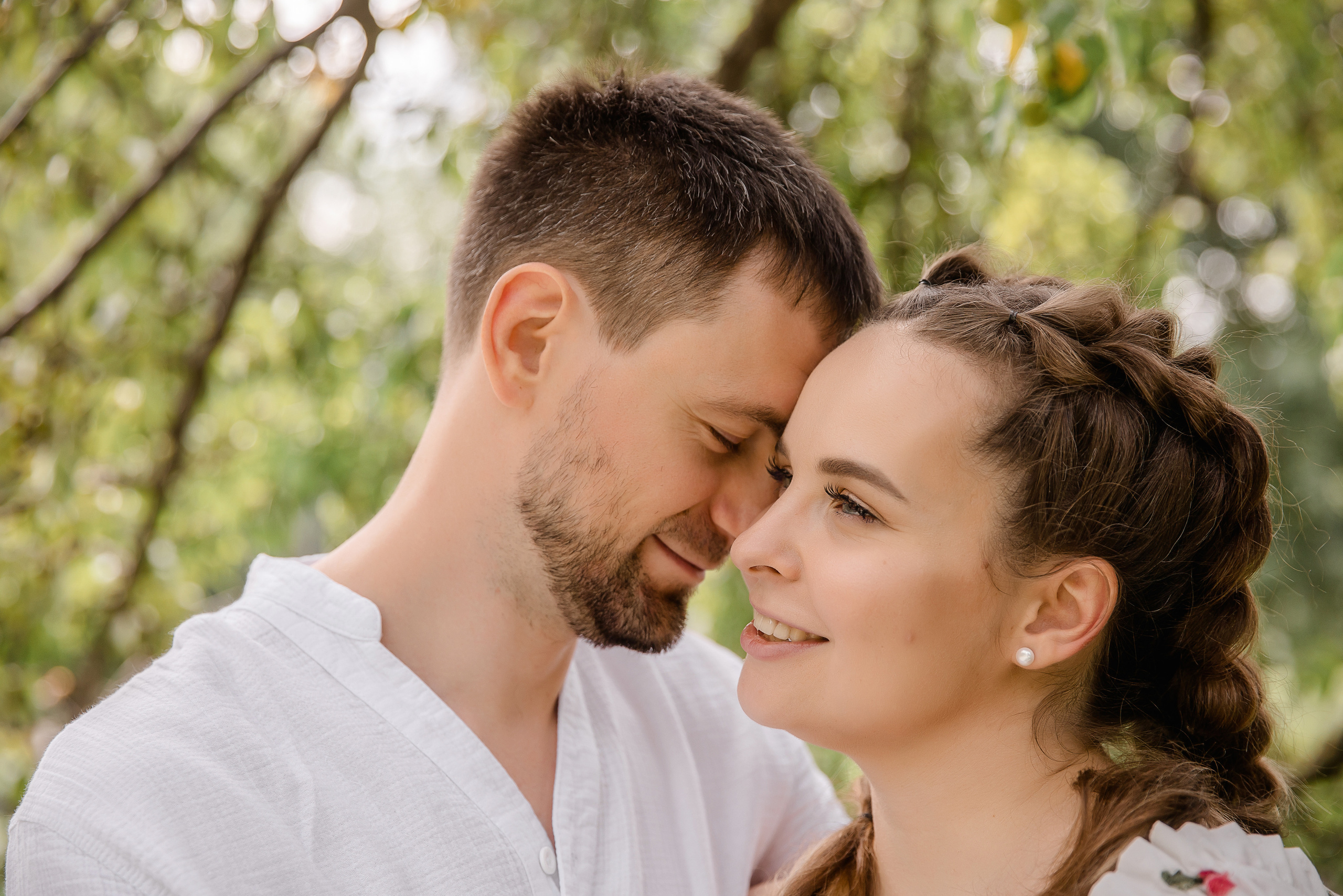 Аня и Миша в ожидании третьего малыша. Беременная фотосессия в центре Москвы. Семейный и детский фотограф в Москве Вера Ускова