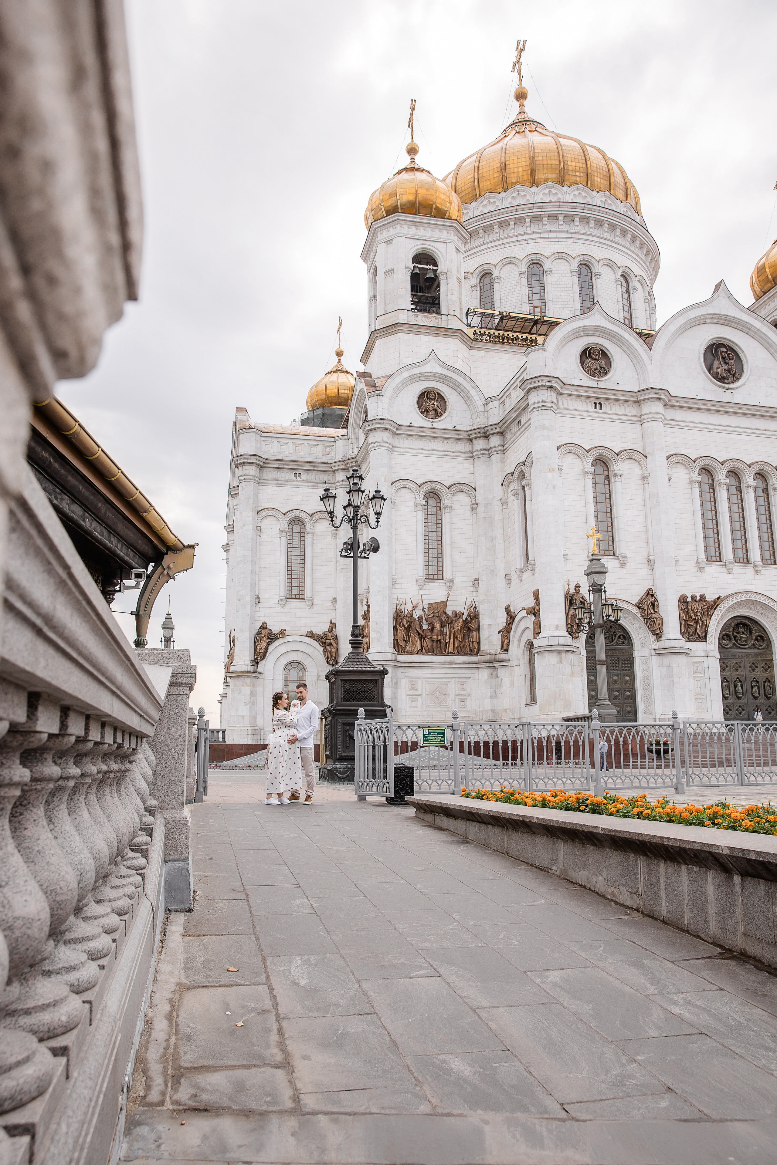 Аня и Миша в ожидании третьего малыша. Беременная фотосессия в центре Москвы. Семейный и детский фотограф в Москве Вера Ускова