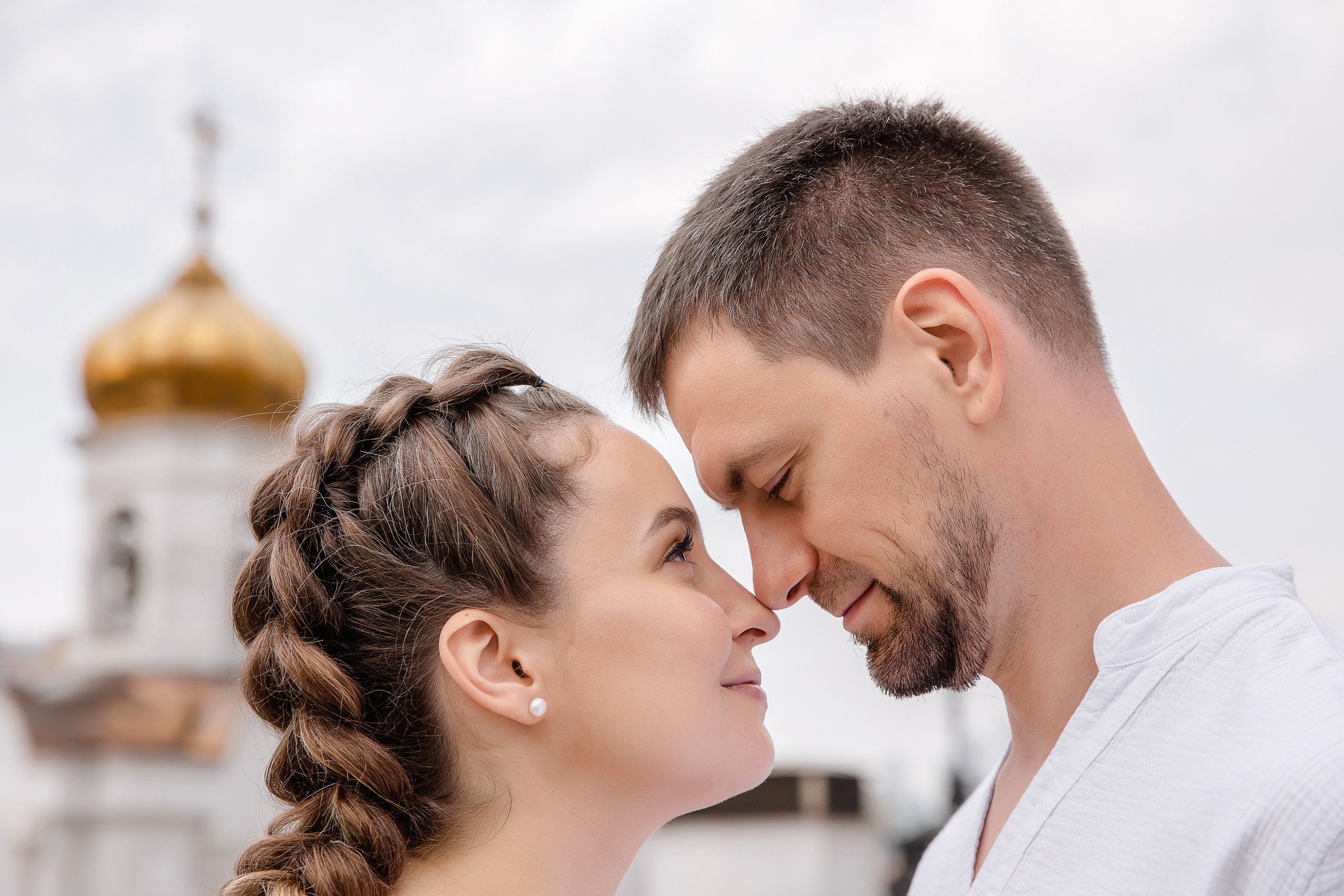 Аня и Миша в ожидании третьего малыша. Беременная фотосессия в центре Москвы. Семейный и детский фотограф в Москве Вера Ускова