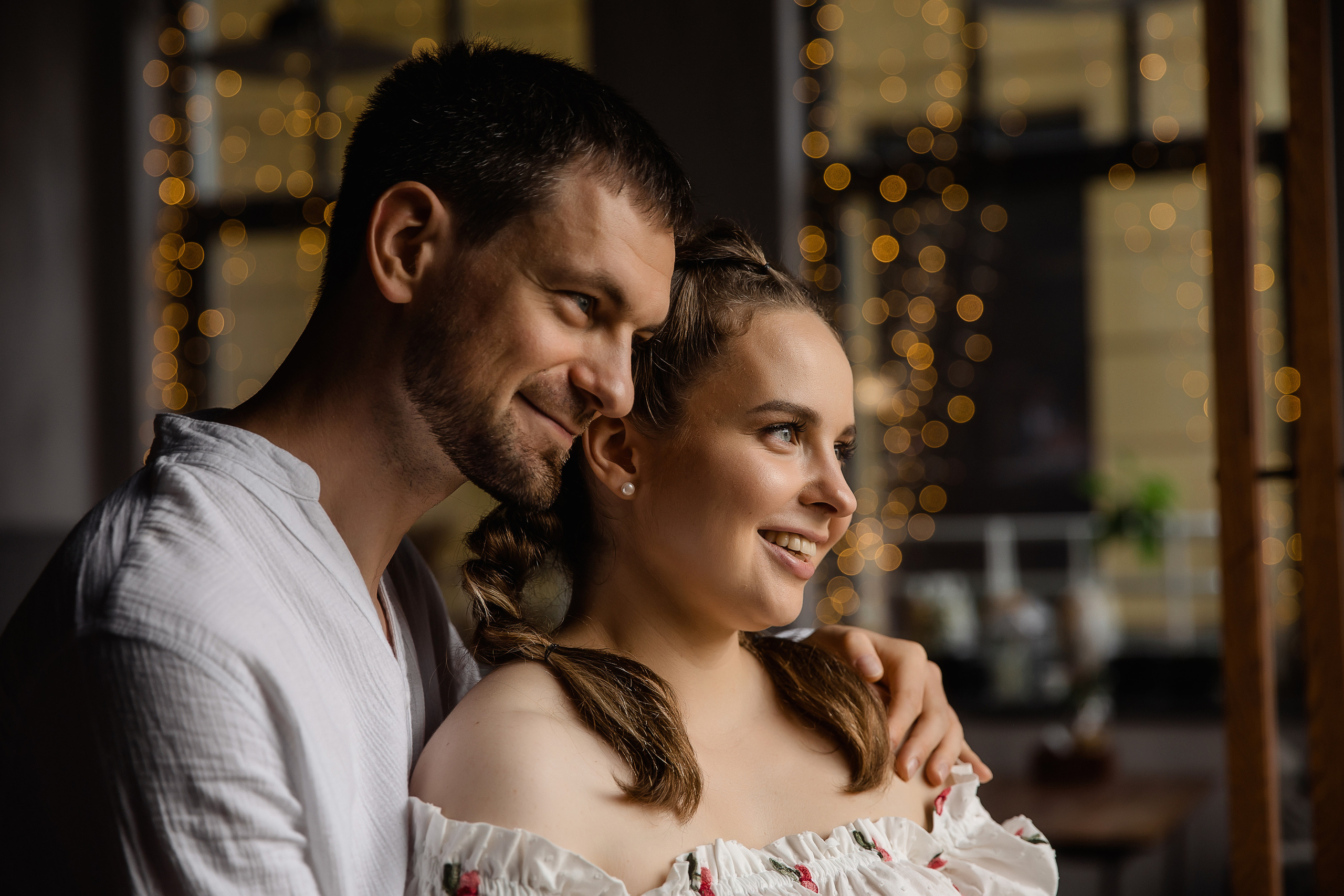 Аня и Миша в ожидании третьего малыша. Беременная фотосессия в центре Москвы. Семейный и детский фотограф в Москве Вера Ускова