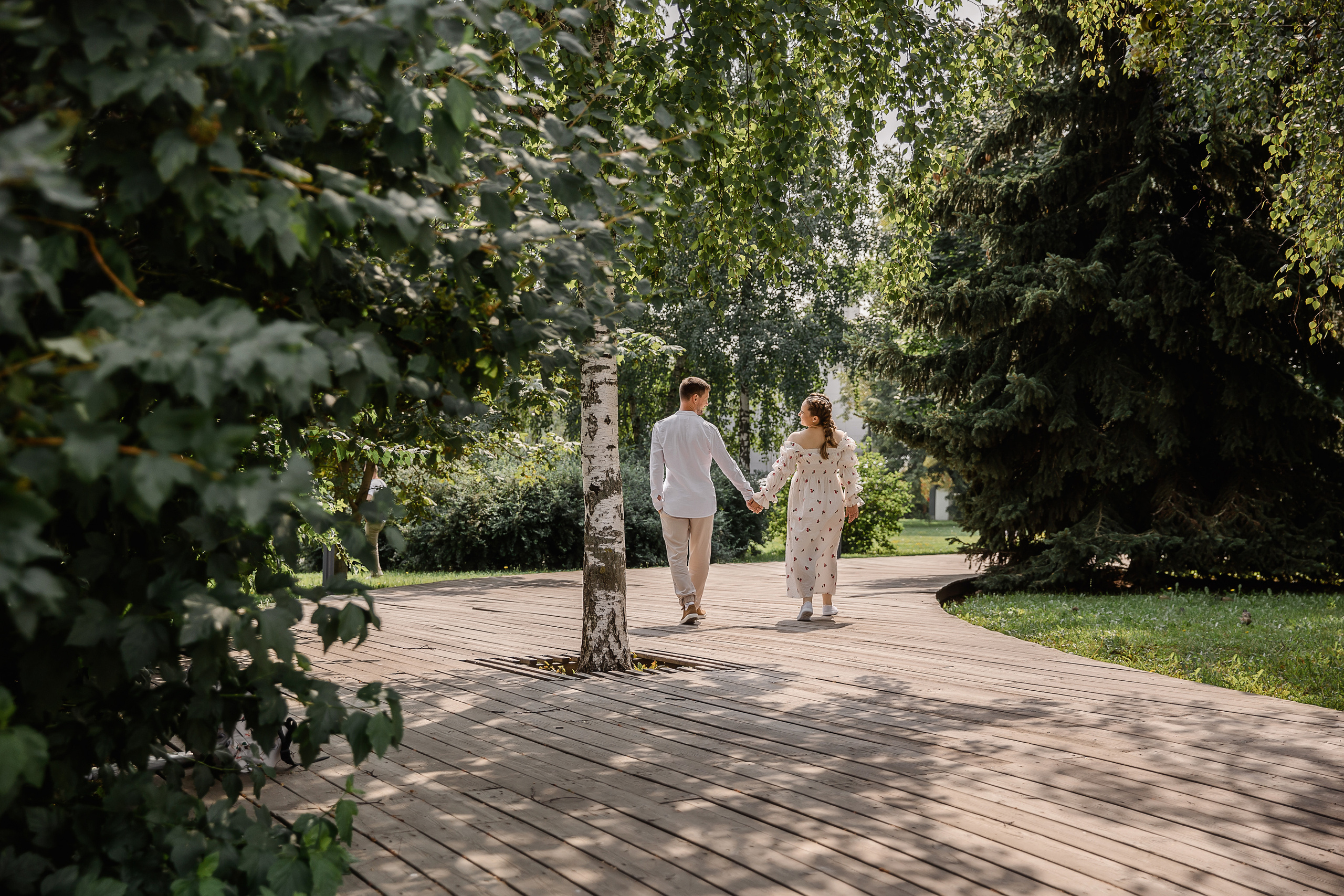 Аня и Миша в ожидании третьего малыша. Беременная фотосессия в центре Москвы. Семейный и детский фотограф в Москве Вера Ускова