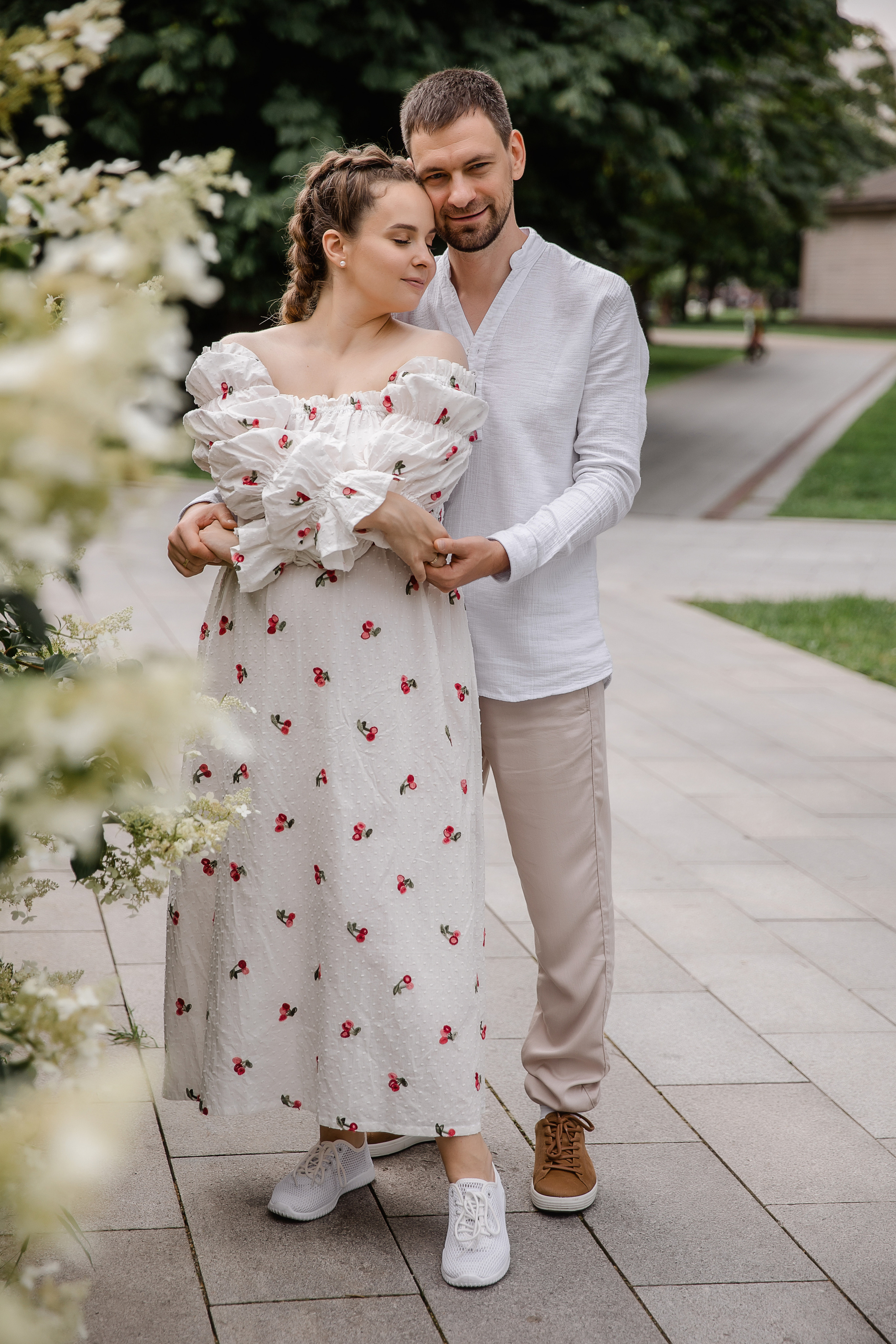 Аня и Миша в ожидании третьего малыша. Беременная фотосессия в центре Москвы. Семейный и детский фотограф в Москве Вера Ускова