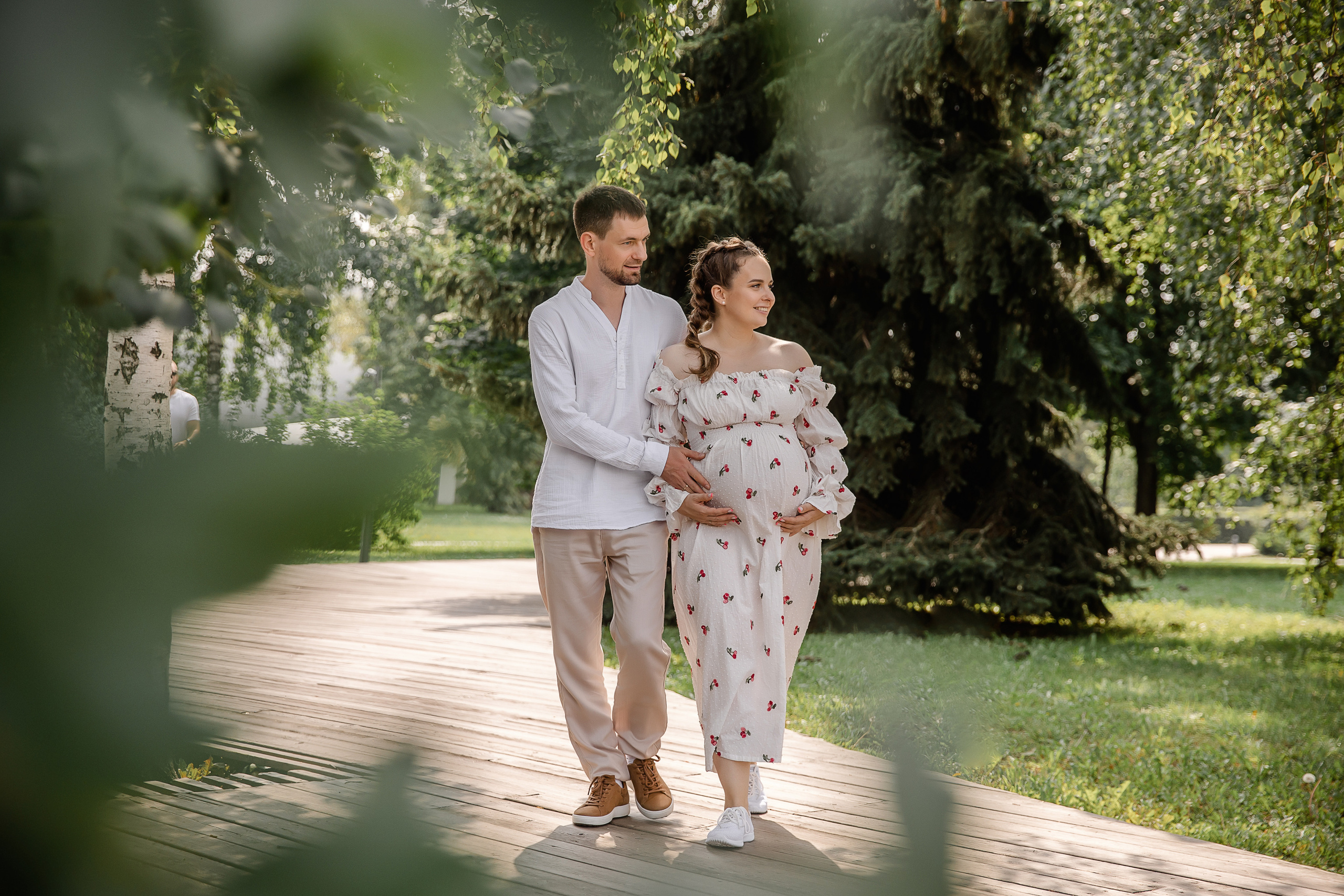 Аня и Миша в ожидании третьего малыша. Беременная фотосессия в центре Москвы. Семейный и детский фотограф в Москве Вера Ускова