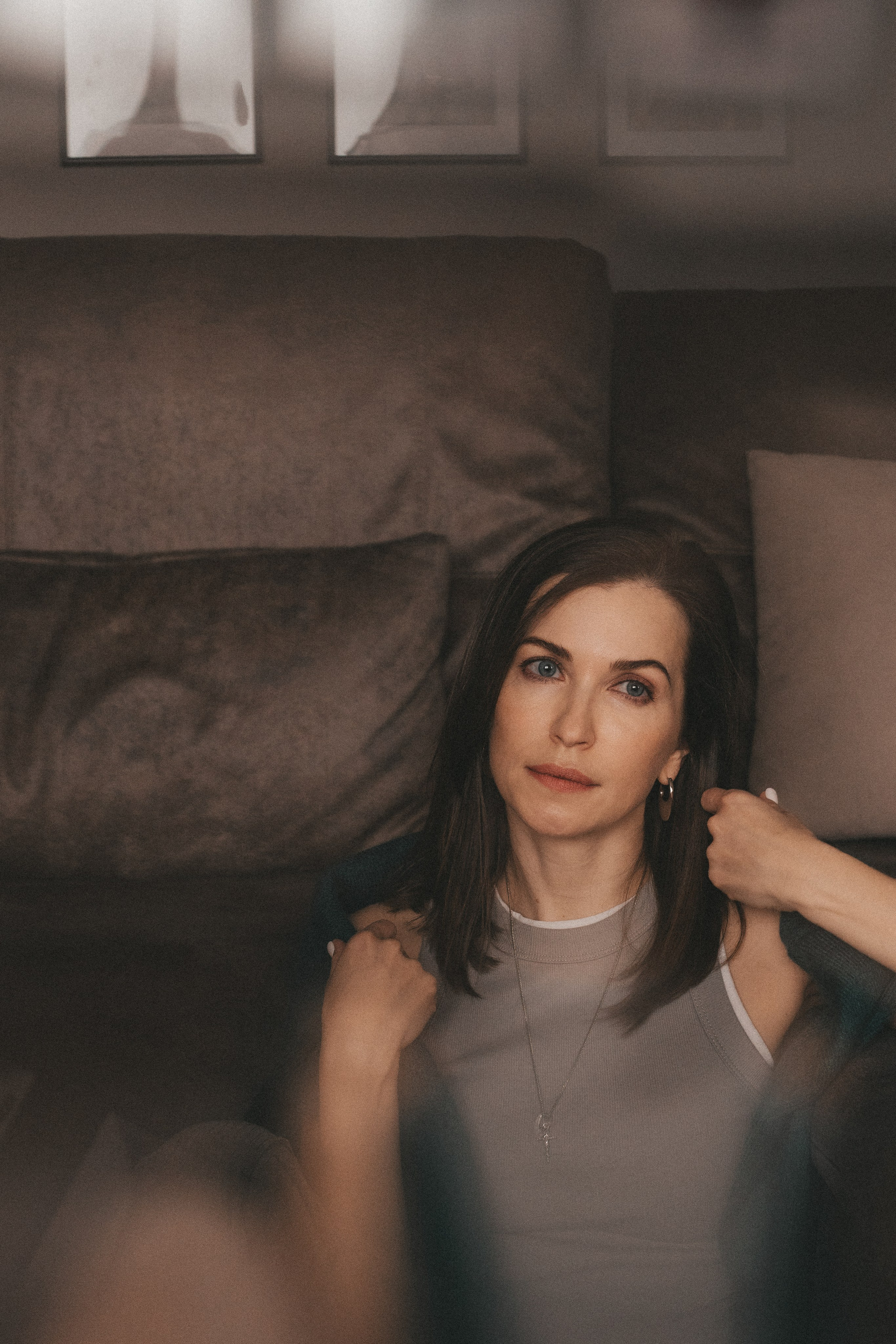 Женский портрет дома с естественным светом во Владивостке. Портретный и семейный фотограф во Владивостоке Светлана Мухильченко