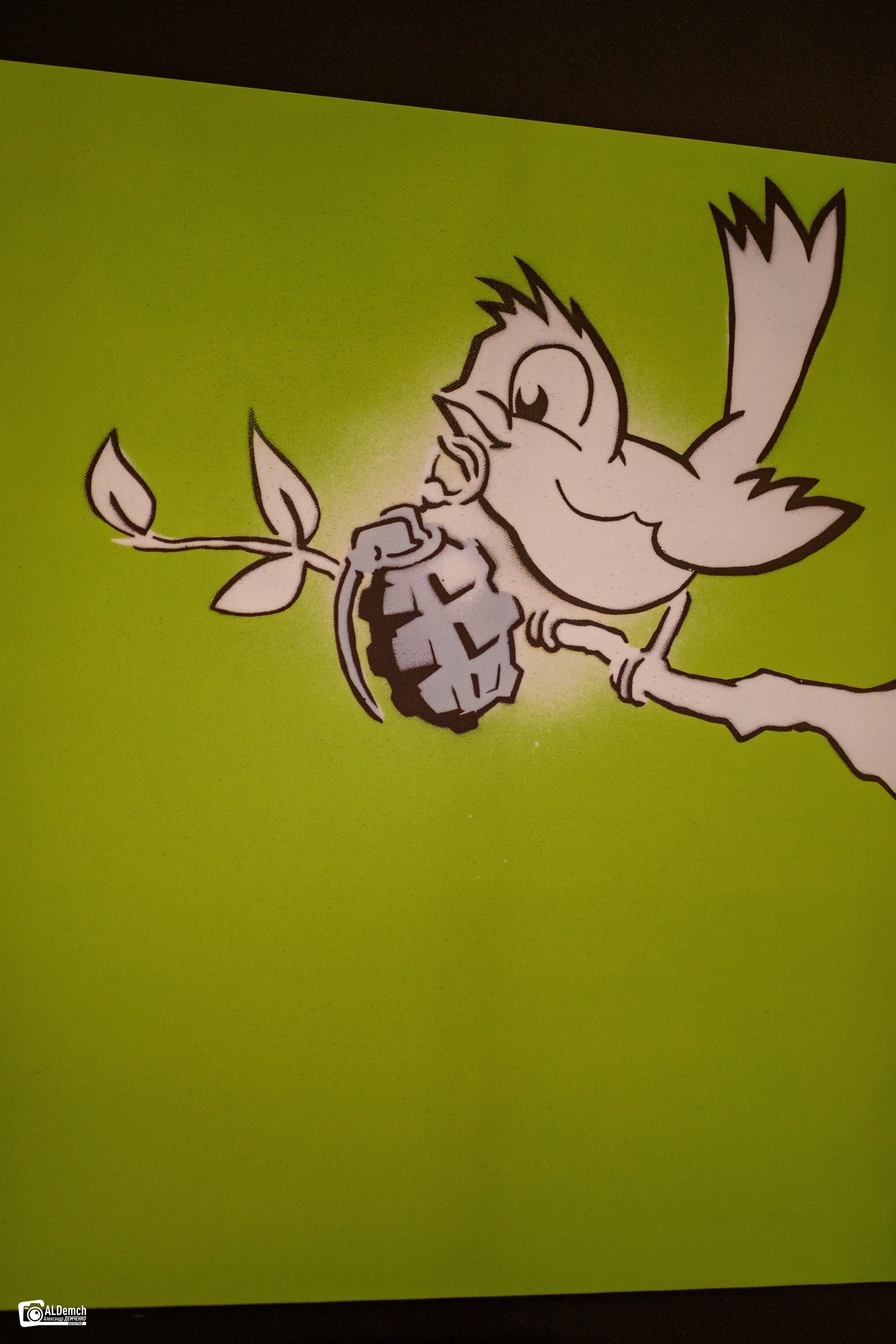 Фотографии с выставки «Найти Бэнкси» на ВДНХ в Москве