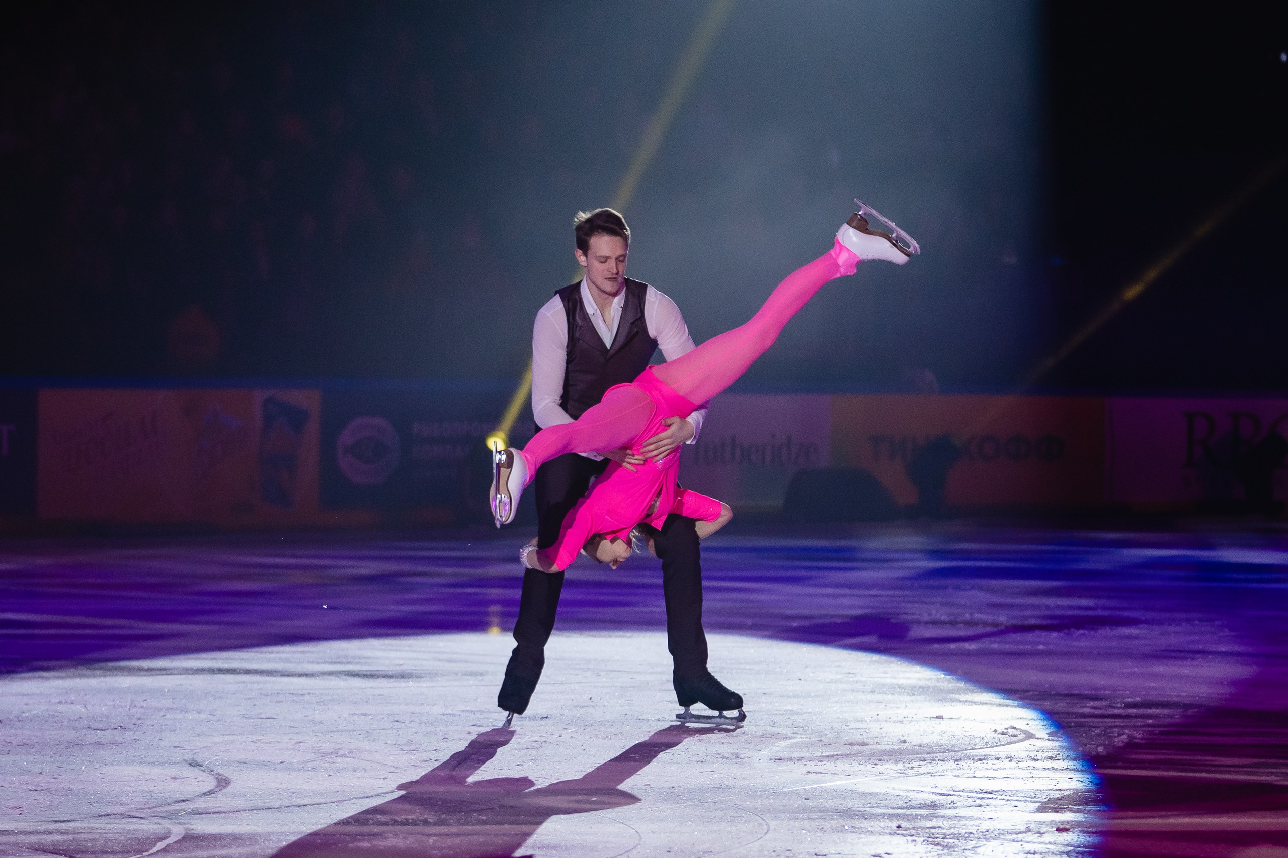Шоу «Чемпионы на льду» в Новосибирске. Воробьева Ксения — Спортивный и танцевальный фотограф Новосибирск