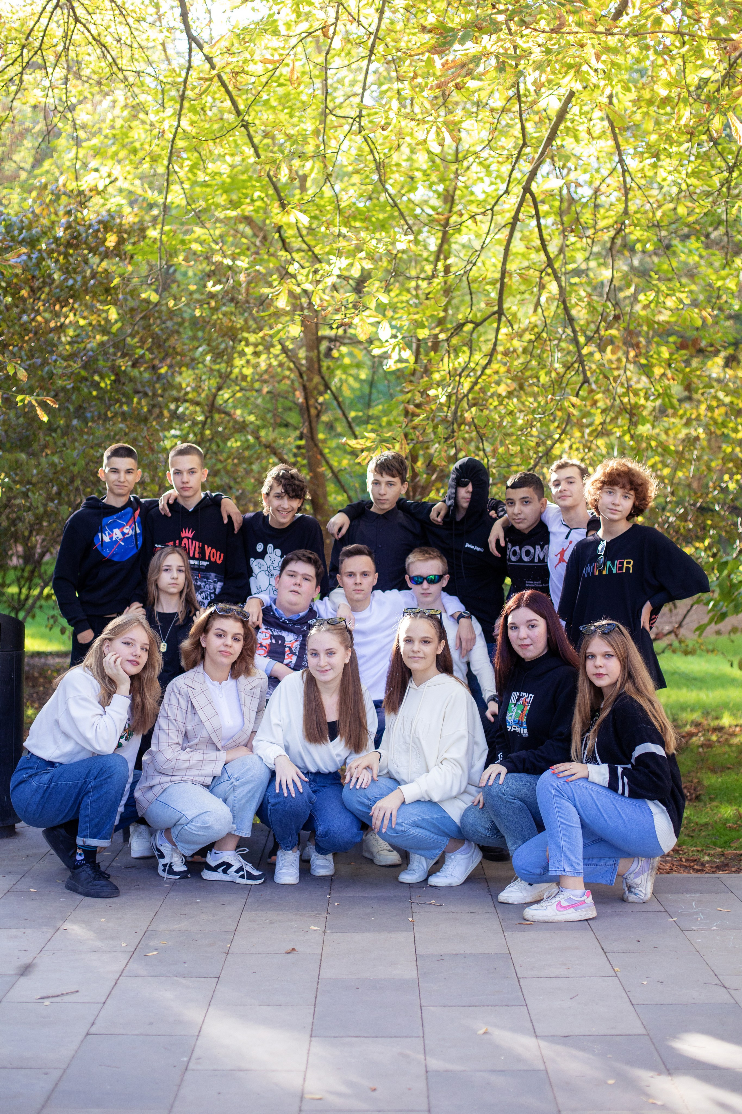 Пример уличной фотосессии 9 класс 34 школы г. Таганрога. Выпускные альбомы в Таганроге и Ростовской Области