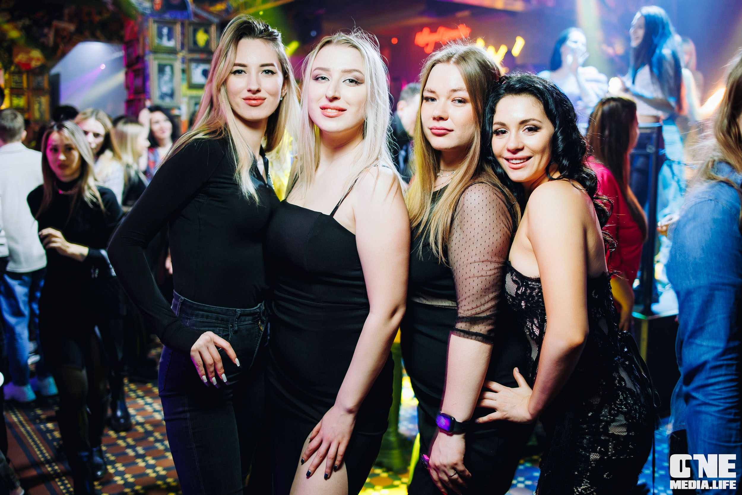 Фотоотчет из бара XxxX. One Media Life: фоторепортажи, фотоотчеты с мероприятий и заведений