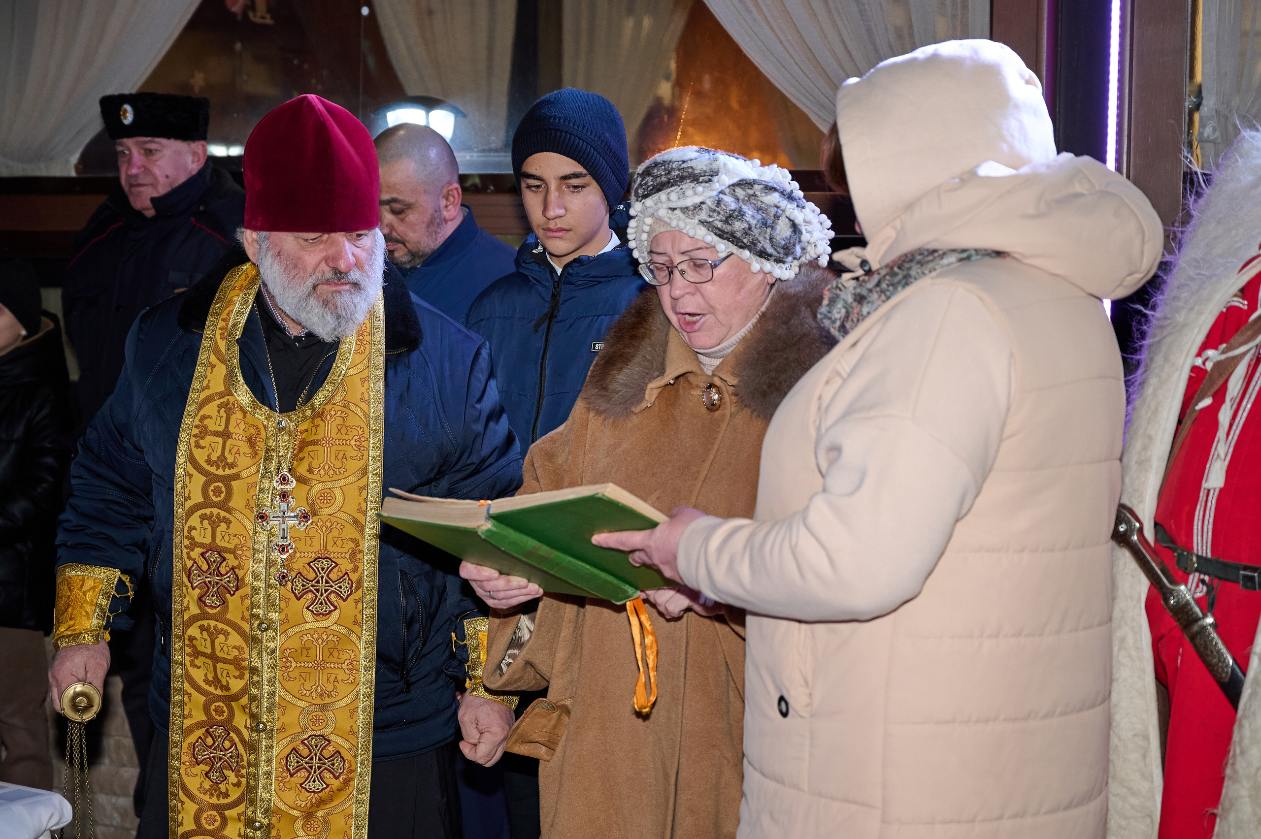 Крещенские купания. Жизнь курорта Кабардинка в фотографиях