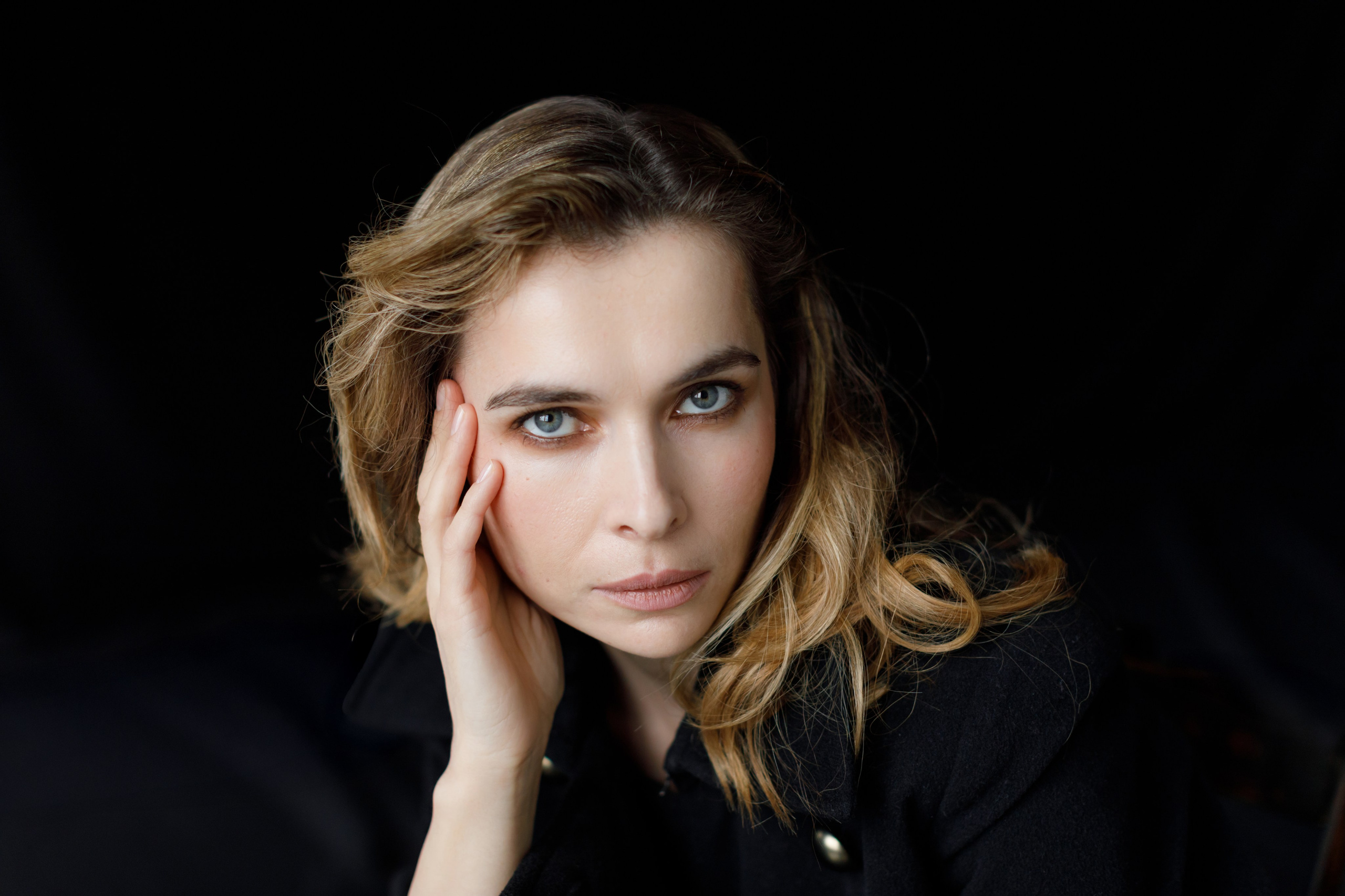 Сила и нежность. Фотосессия с актрисой Вероникой Нориной-Дорохиной. Фотограф-стилист в Москве Юлия Герман