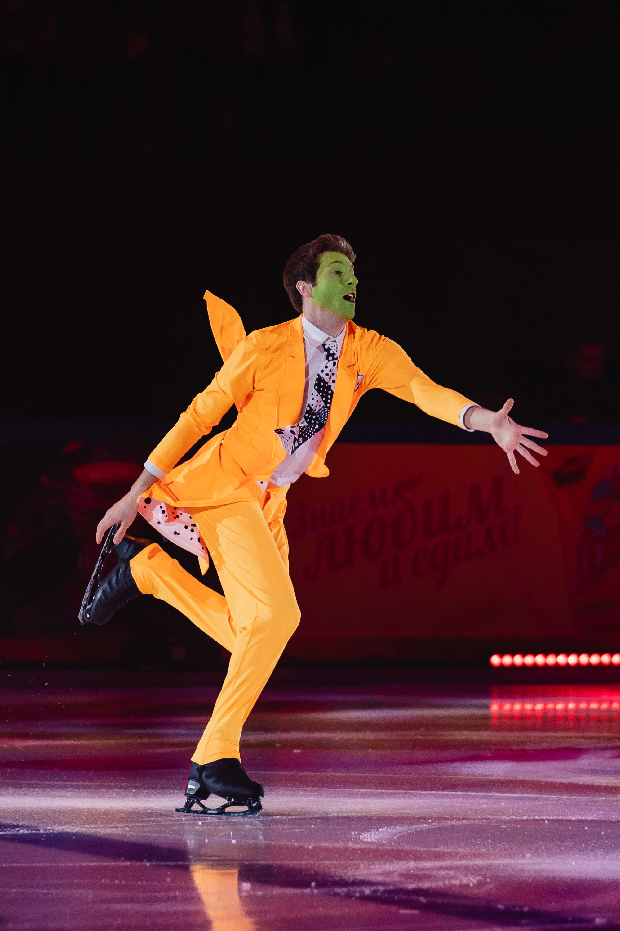 Шоу «Чемпионы на льду» в Новосибирске. Воробьева Ксения — Спортивный и танцевальный фотограф Новосибирск