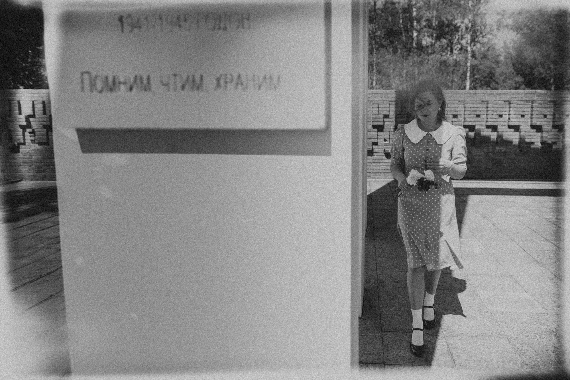 Фотосессия на Площади памяти, историческая стилистика, профессиональный фотограф в Тюмени