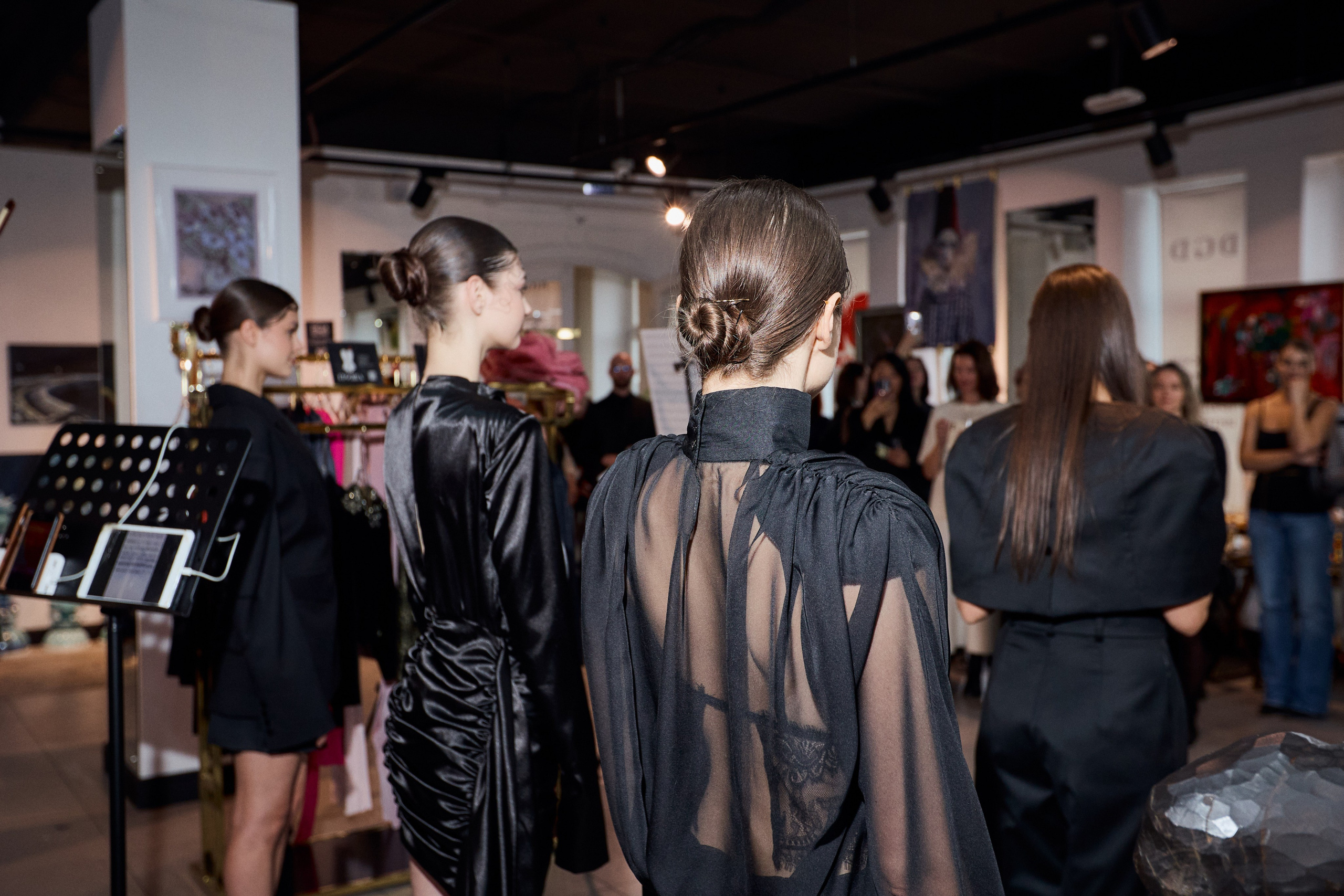 Рождение кода роскоши: коллаборация Empyreal Mary и Александры Надёжкиной. СВОИ. ФОТООТЧЕТЫ-СОБЫТИЯ-МЕСТА