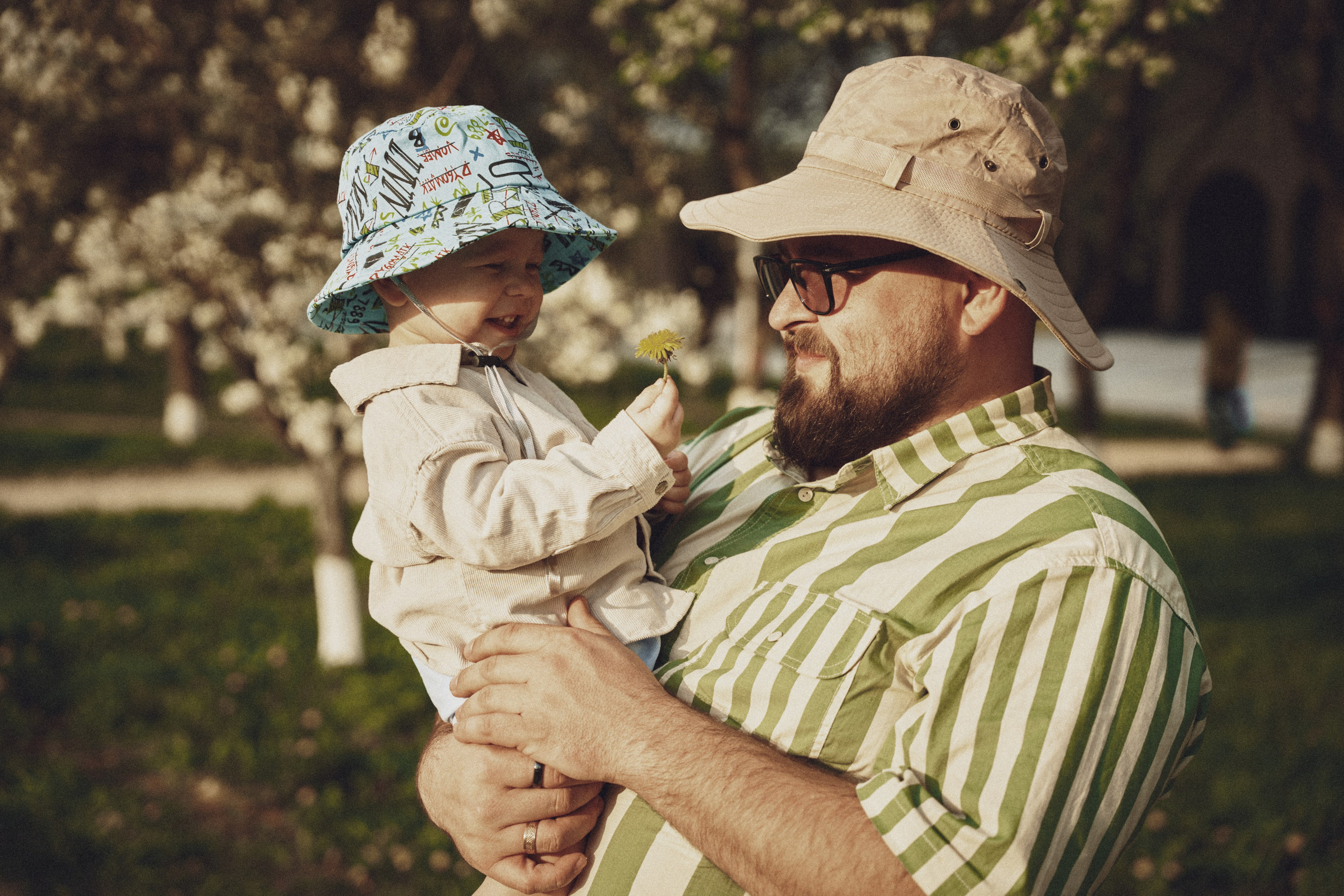 семейная летняя фотосессия на закате