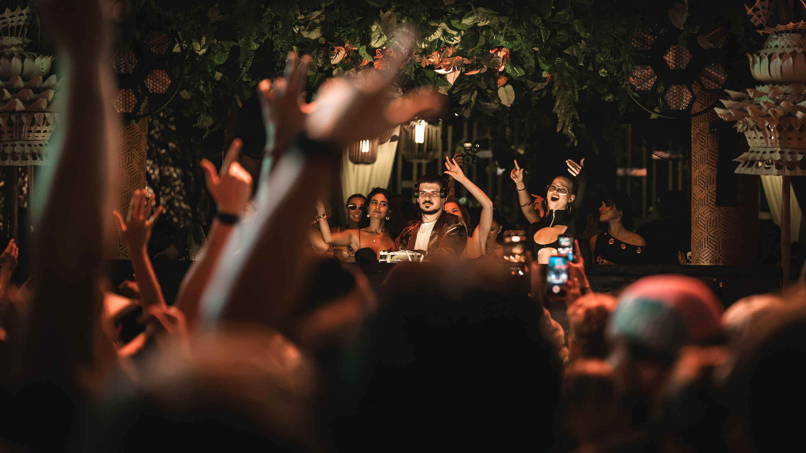 Vintage Culture, Brazilian DJ and record producer performance in Savaya, Bali. Сергей Зворыгин