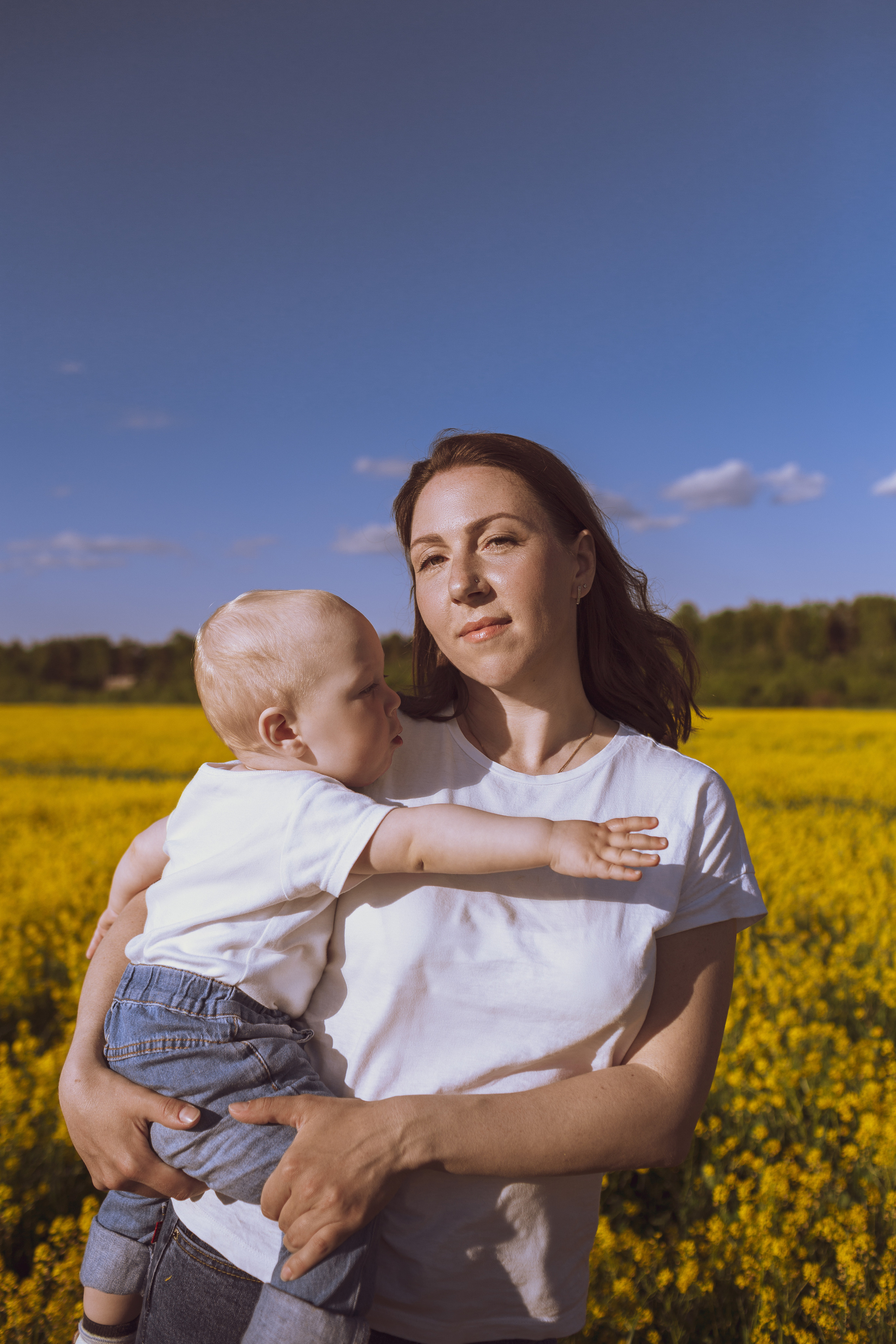 Фотосессия с детьми в цветущих полях | Елена, Приозерск. Женский, семейный и контент фотограф Ирина Ульянова в Санкт-Петербурге