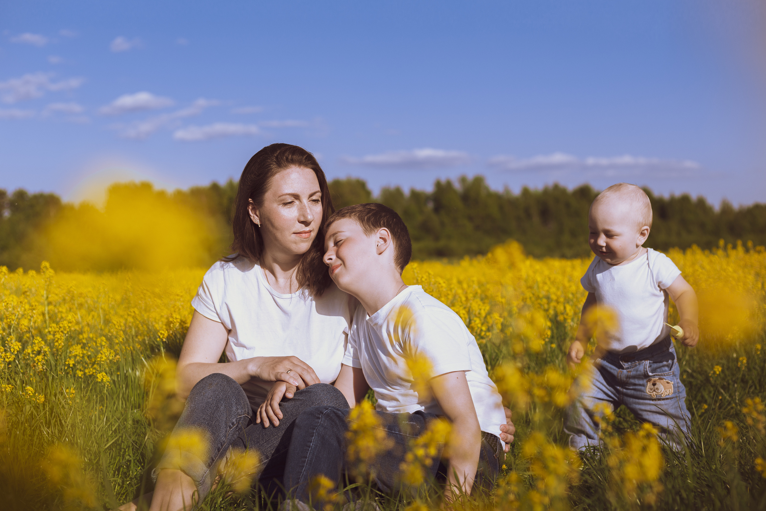 Фотосессия с детьми в цветущих полях | Елена, Приозерск. Женский, семейный и контент фотограф Ирина Ульянова в Санкт-Петербурге