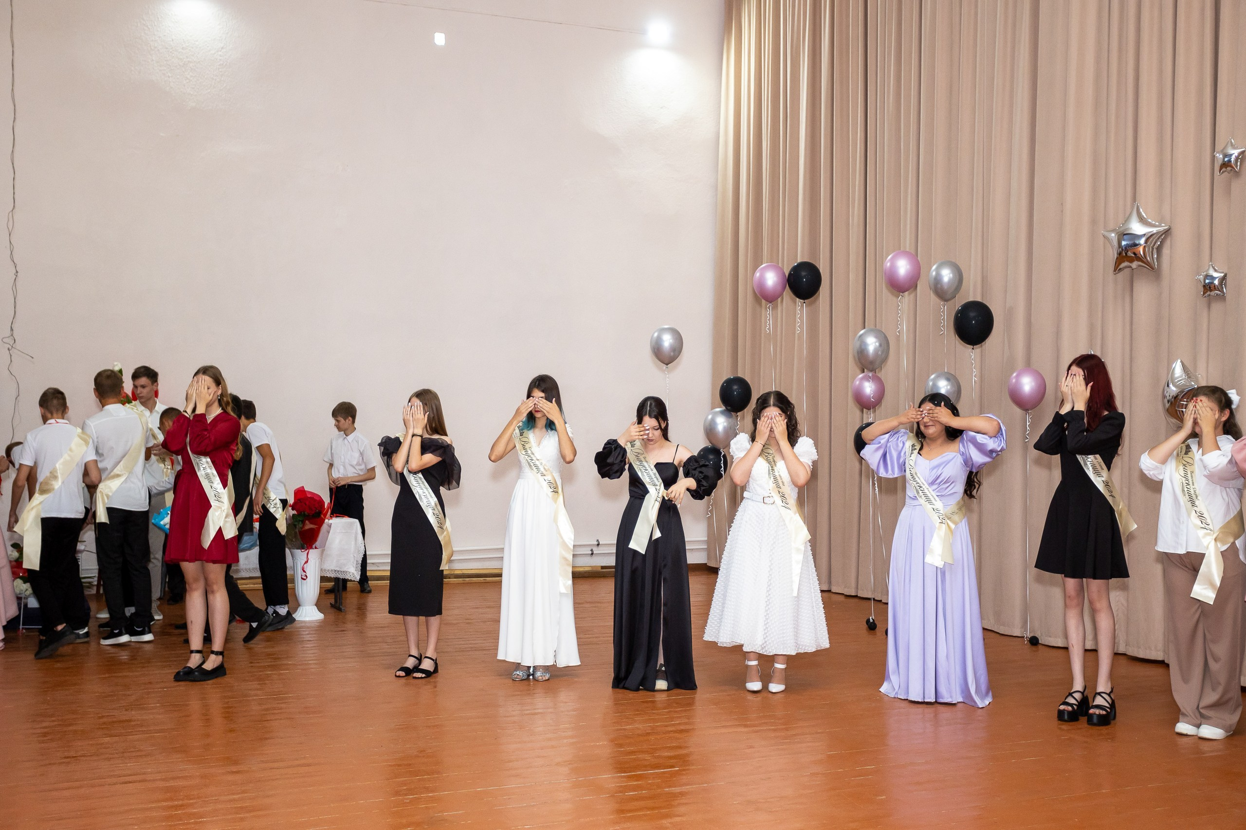 Вручение аттестата 2024 г. Выпускные альбомы Майкоп, Краснодар Елена Золотарева