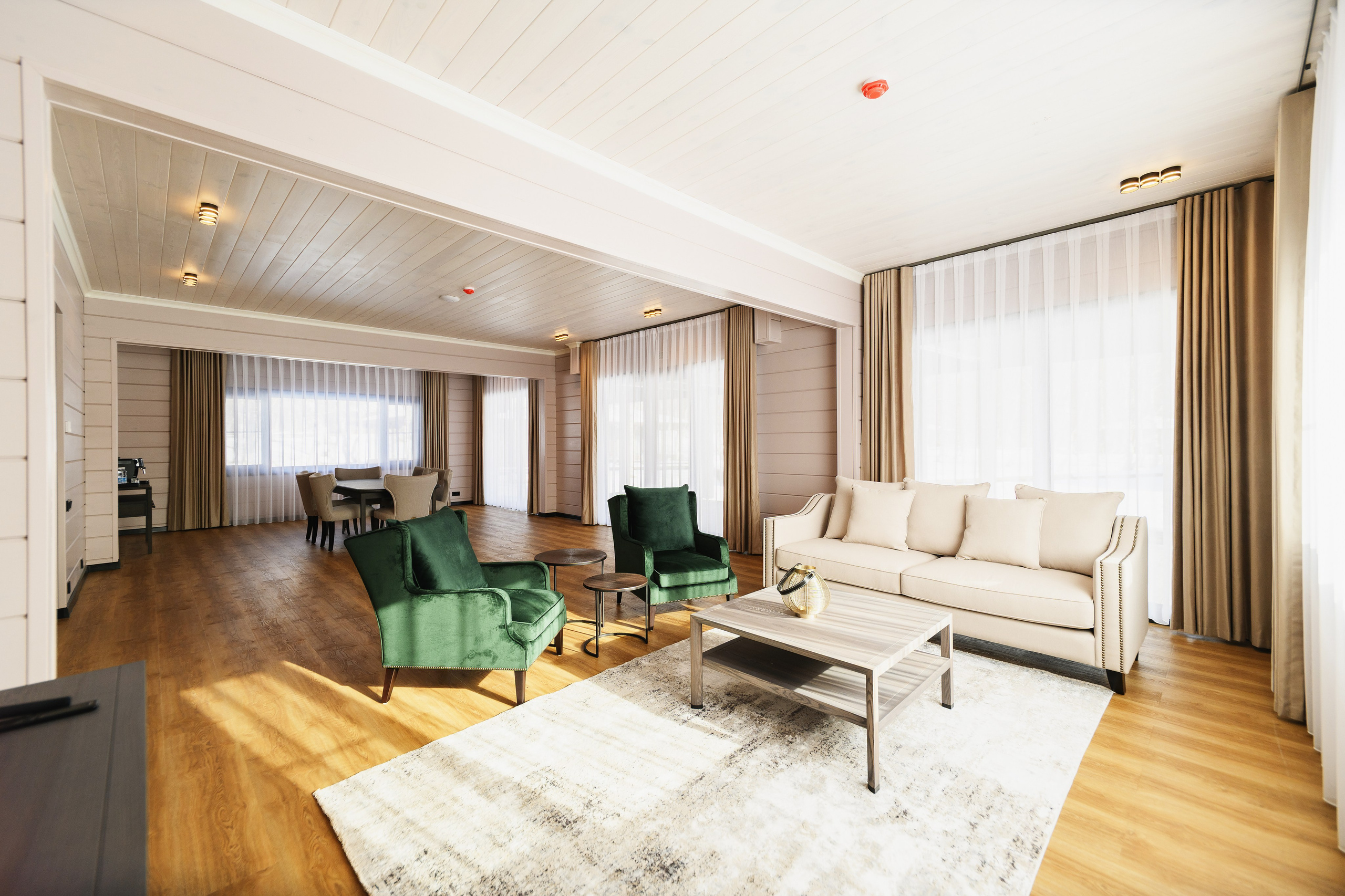 Фотосъемка базы отдыха в Петропавловске-Камчатском, Профессиональная съемка интерьеров в Петропавловске-Камчатском, Съемка природы Камчатки для базы отдыха в Петропавловске-Камчатском, Красивые фото территории базы отдыха в Петропавловске-Камчатском, Заказать фотосъемку базы отдыха в Петропавловске-Камчатском.