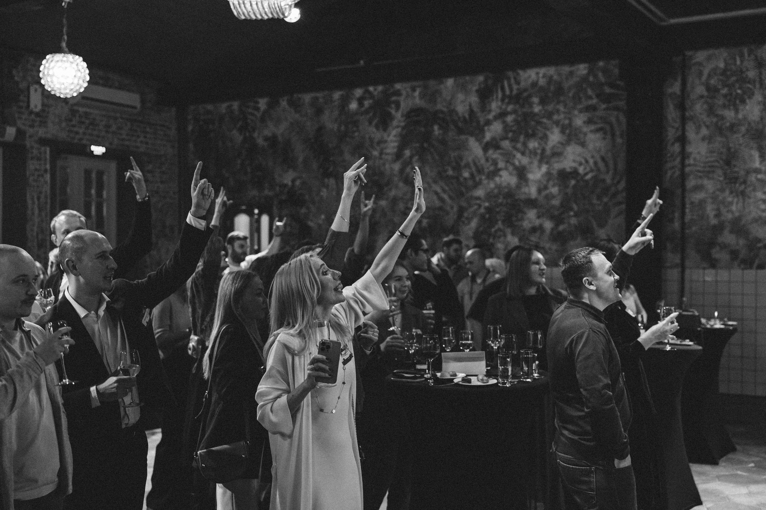 Репортажный фотограф на корпоратив, день рождения и другие мороприятия. Свадебный фотограф в Москве — Оскар Гелманов