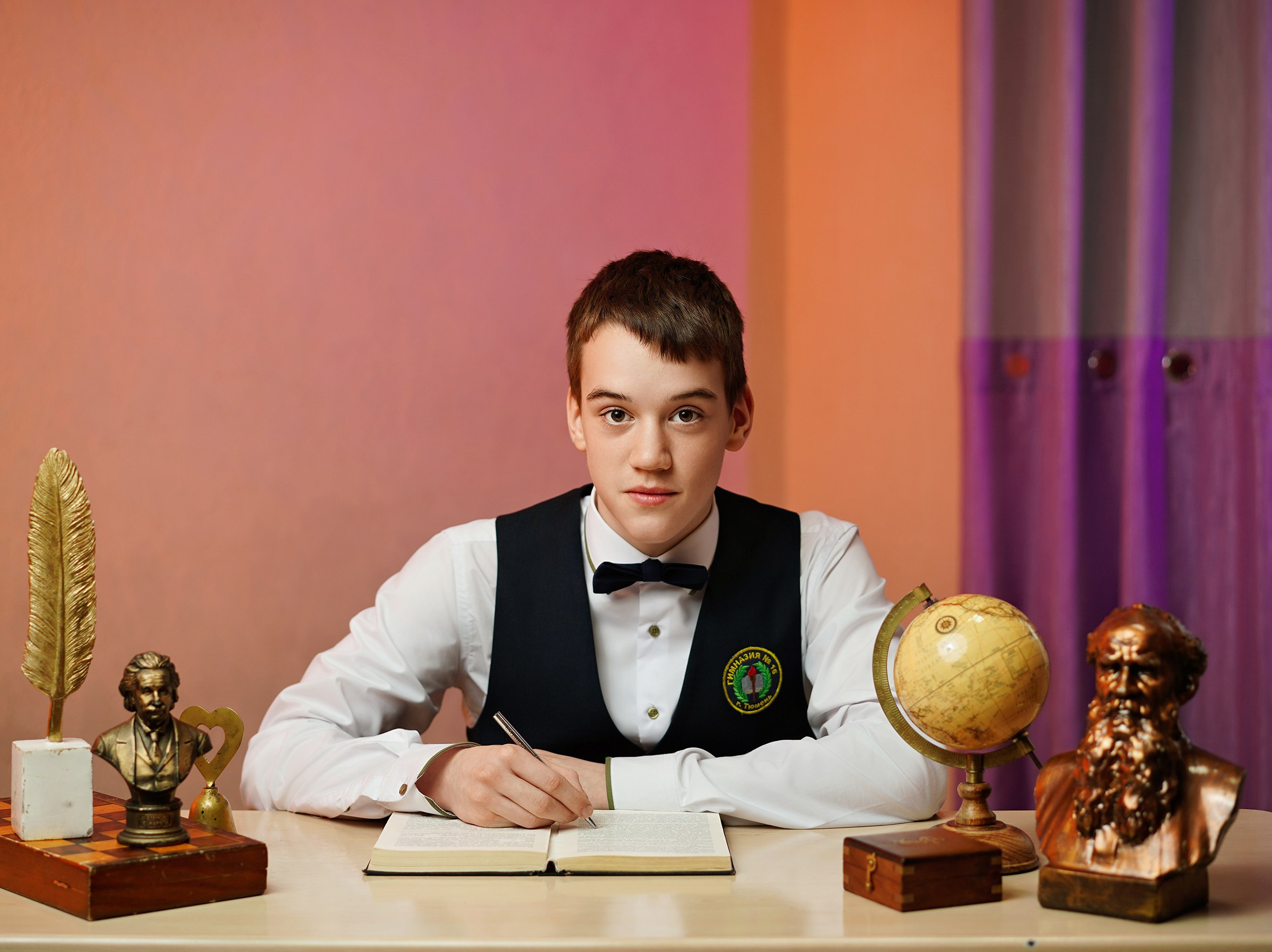 Виньетка + портреты. GOTRA — выпускные альбомы в Тюмени