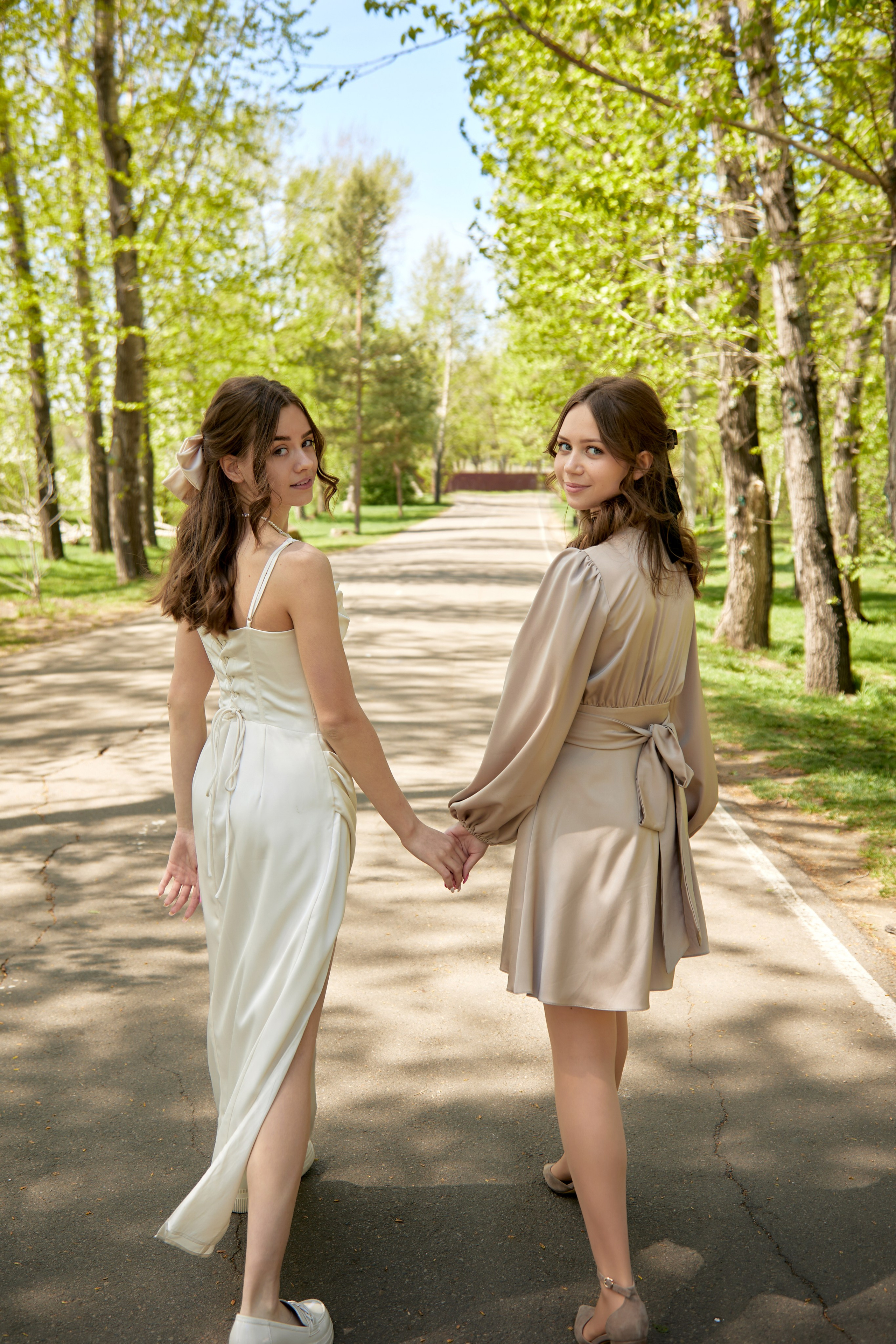 Выпускные альбомы Axioma для старших классов. AXIOMA │ Выпускные альбомы в Иркуске. Альбом в подарок! Закажи сейчас!