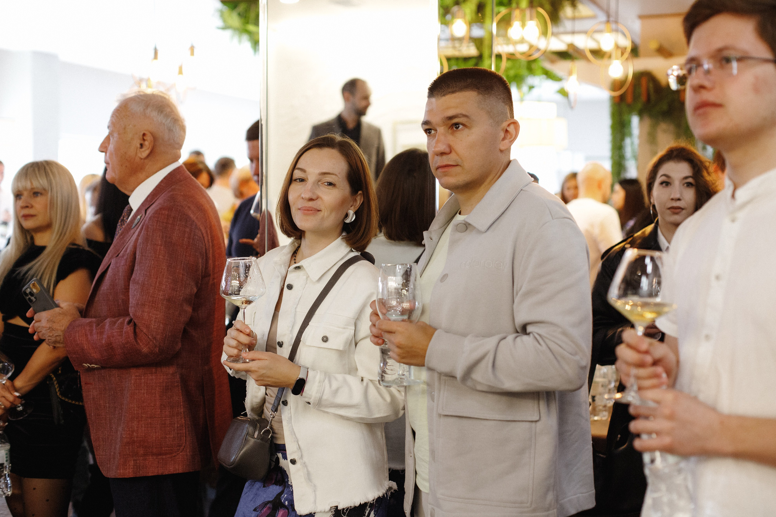 ФЕСТИВАЛЬ ИГРИСТЫХ ВИН. СВОИ. ФОТООТЧЕТЫ-СОБЫТИЯ-МЕСТА