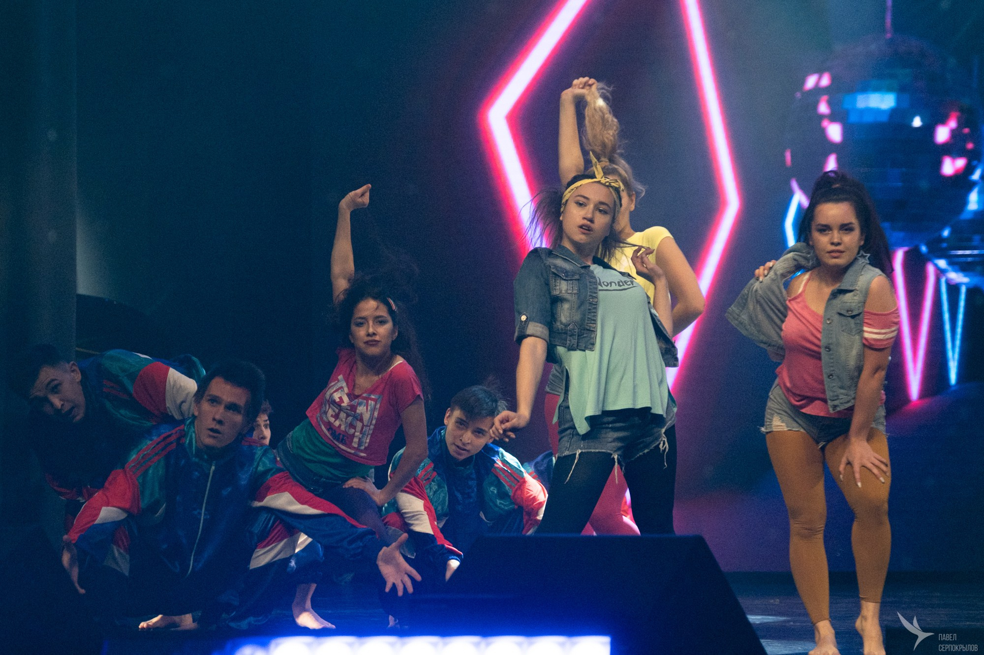 Юбилейный концерт студии эстрадного танца «Изумрудный город». Репортажный фотограф в Казани Павел Серпокрылов