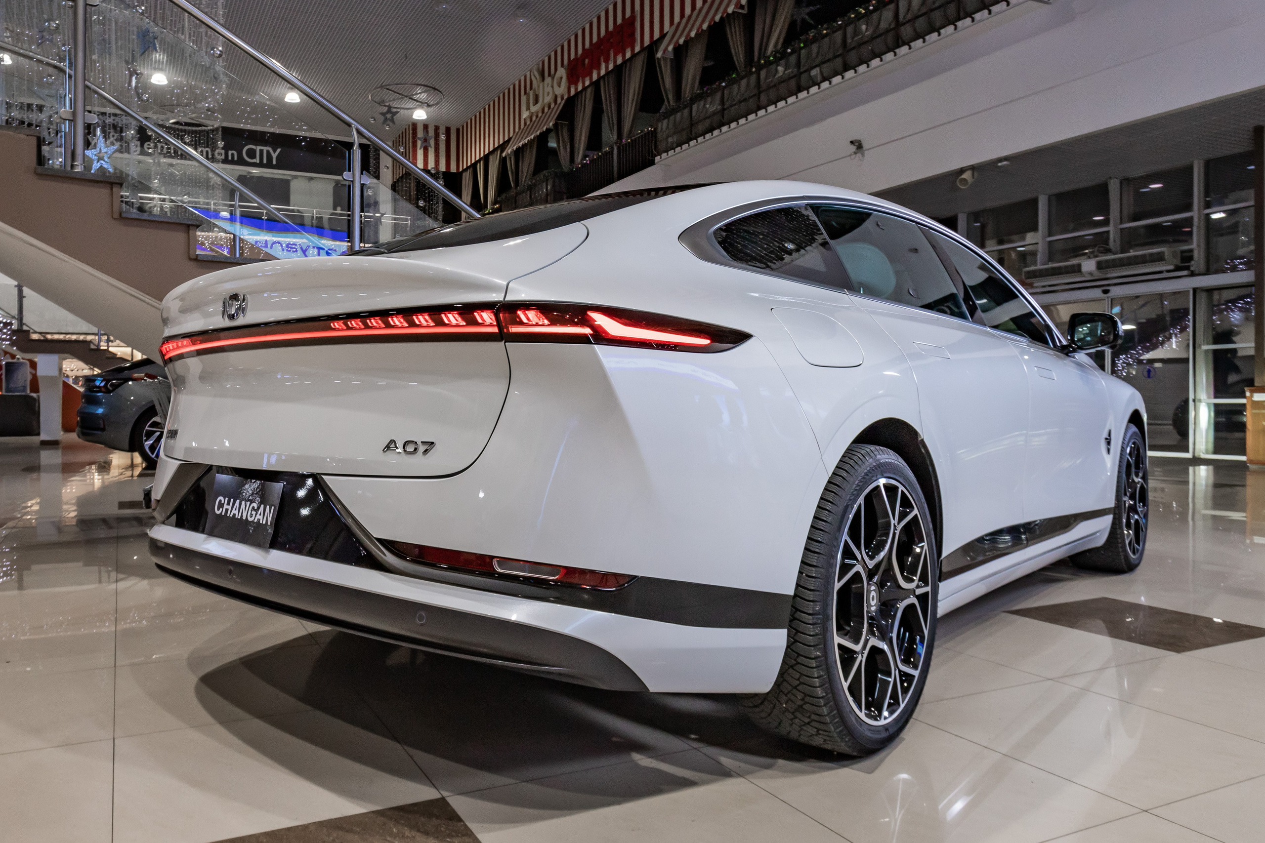 Фотосъемка электроавтомобилей для Emodels. Создание сайтов, SMM, производство контента | Студия «Медведь» | Услуги для бизнеса