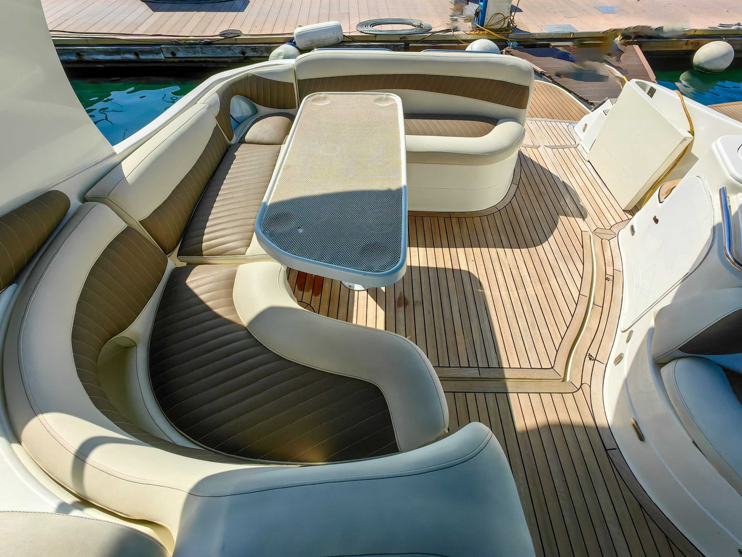 Катер Киви Аренда Яхты в Сочи Яхтанаморе YACHTNAMORE YACHTANAMORE