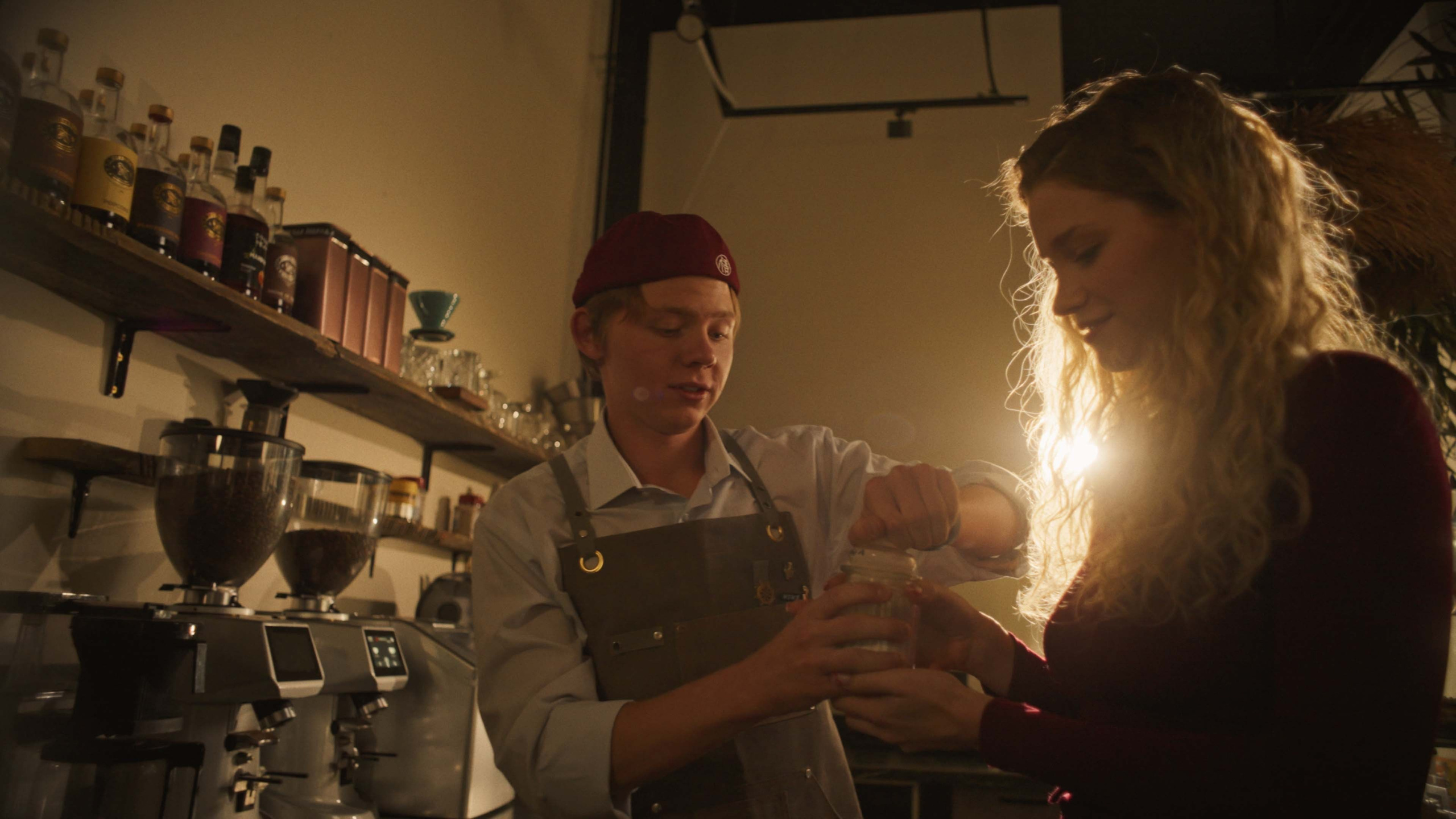 Три чашки до любви. Цветокоррекция видео