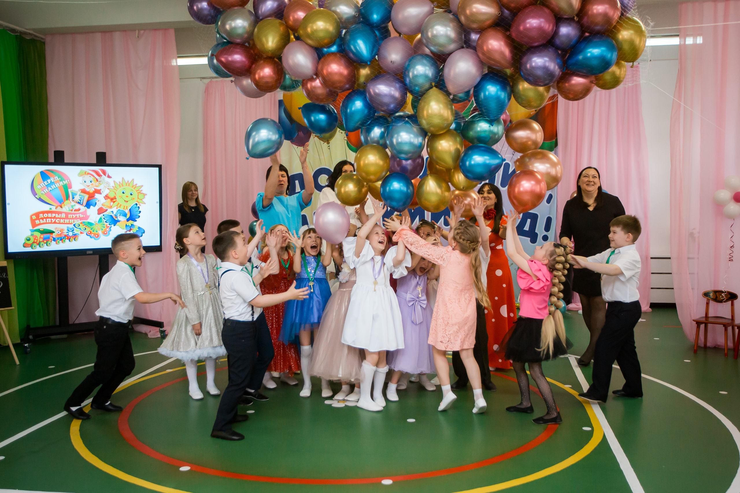 Для школ и детских садов. Фотографиня Мария Дикова