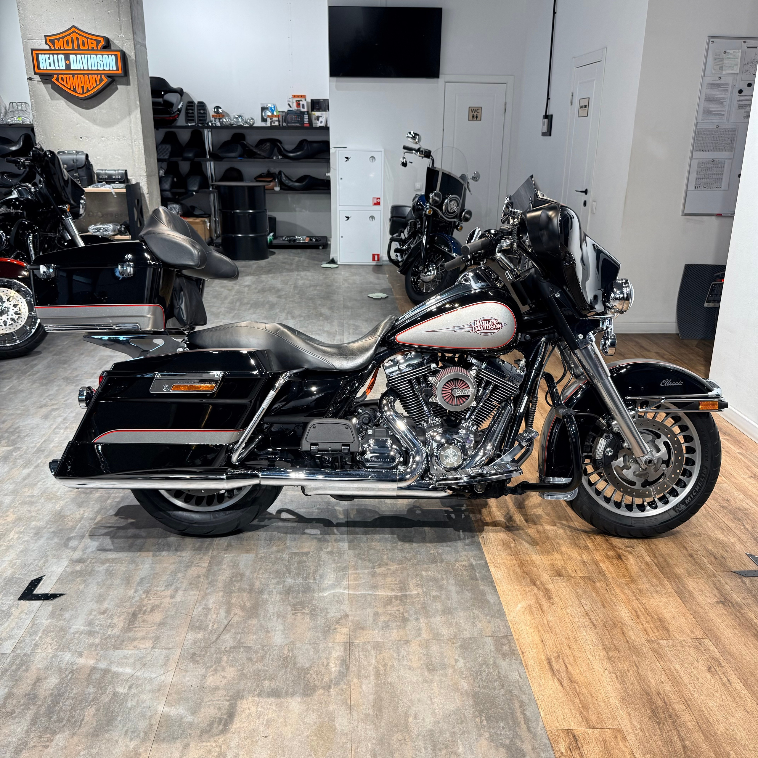 2008 Electra Glide Black Pearl ABS (VIN *5HD*8999). Hello Davidson, Москва. Только хорошие мотоциклы…