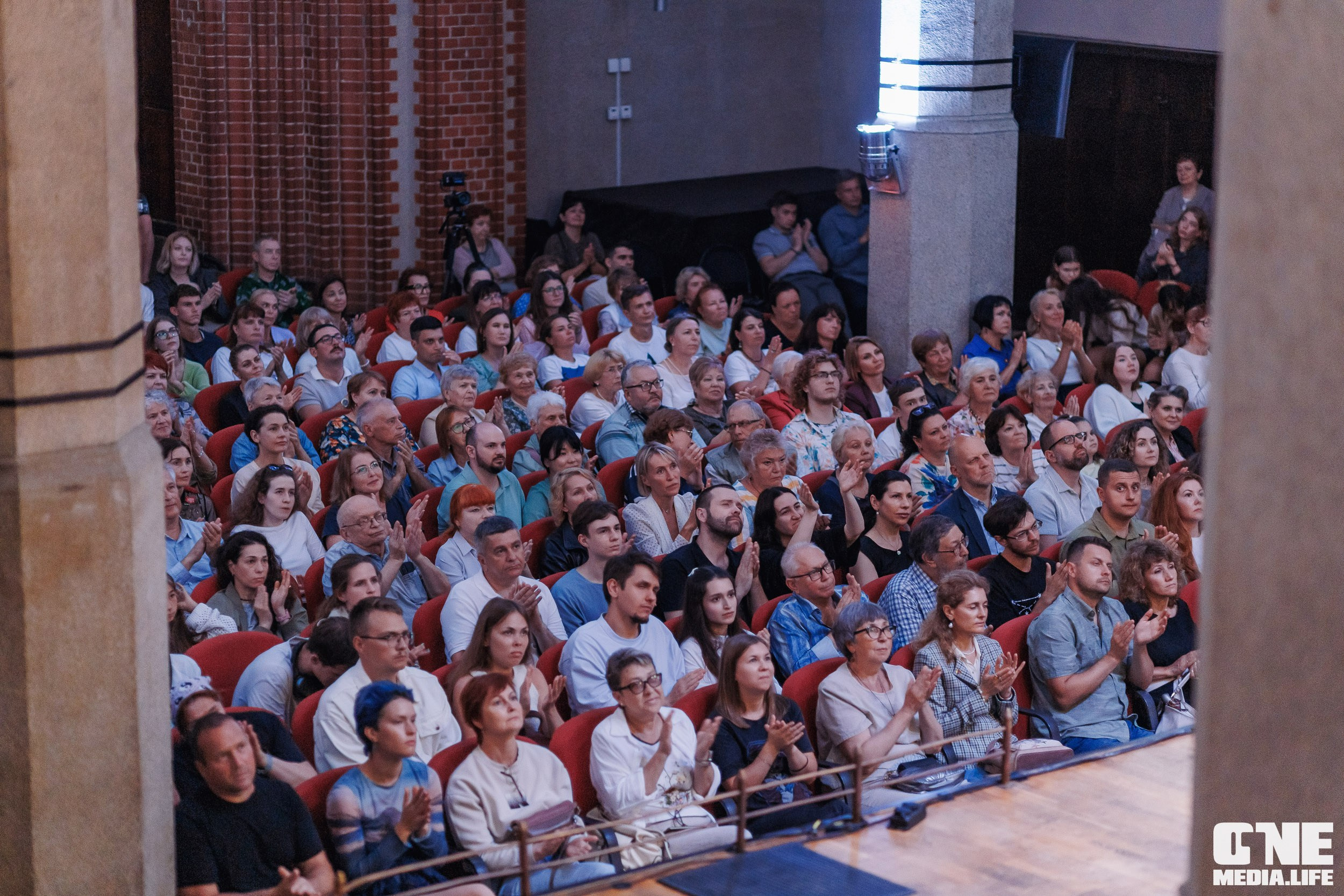 Фоторепортаж из Калининградской филармонии. One Media Life: фоторепортажи, фотоотчеты с мероприятий и заведений