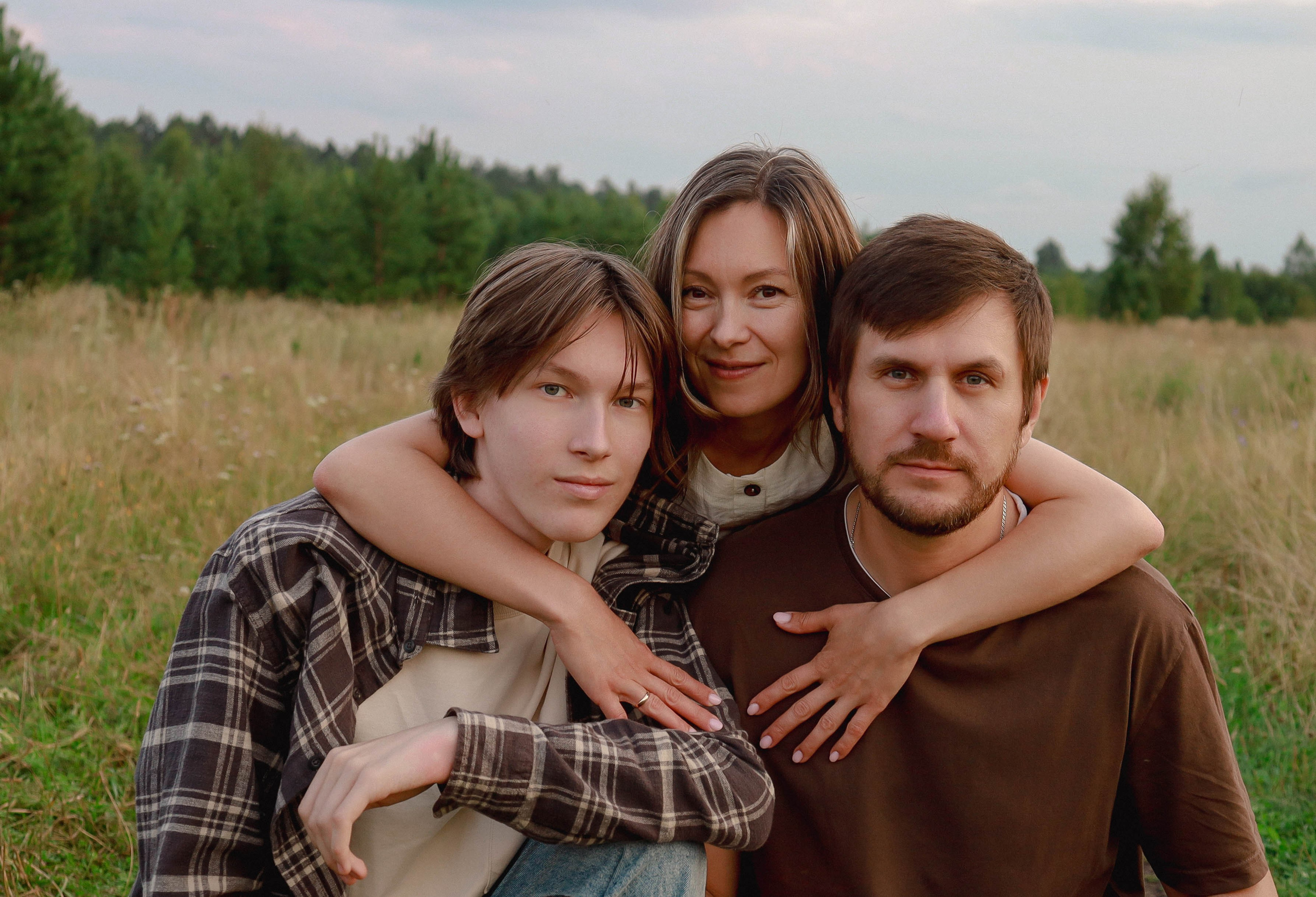 Семья в поле. Фотограф Александра Коновалова