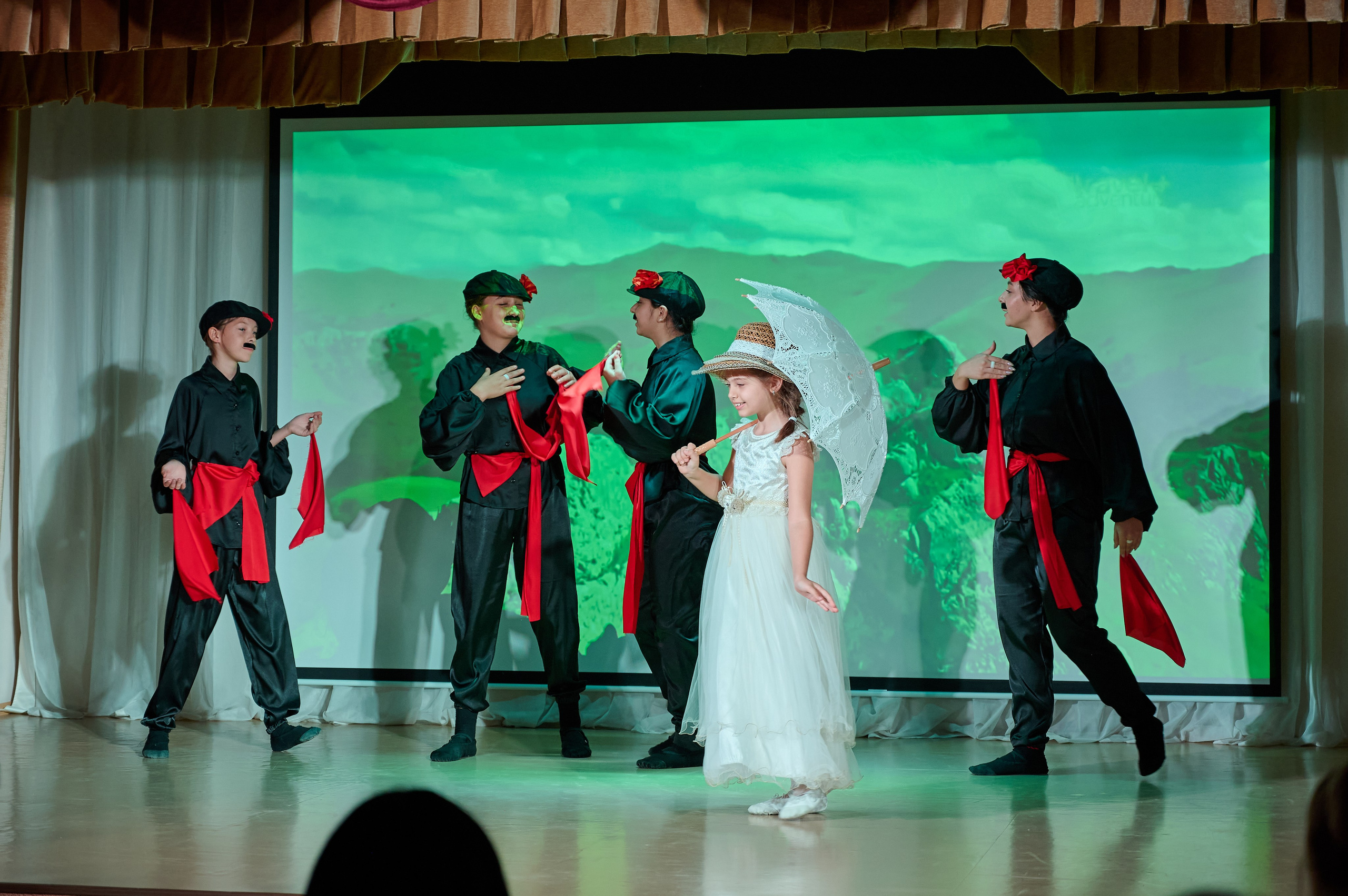 День матери ДК Виноградный. Жизнь курорта Кабардинка в фотографиях