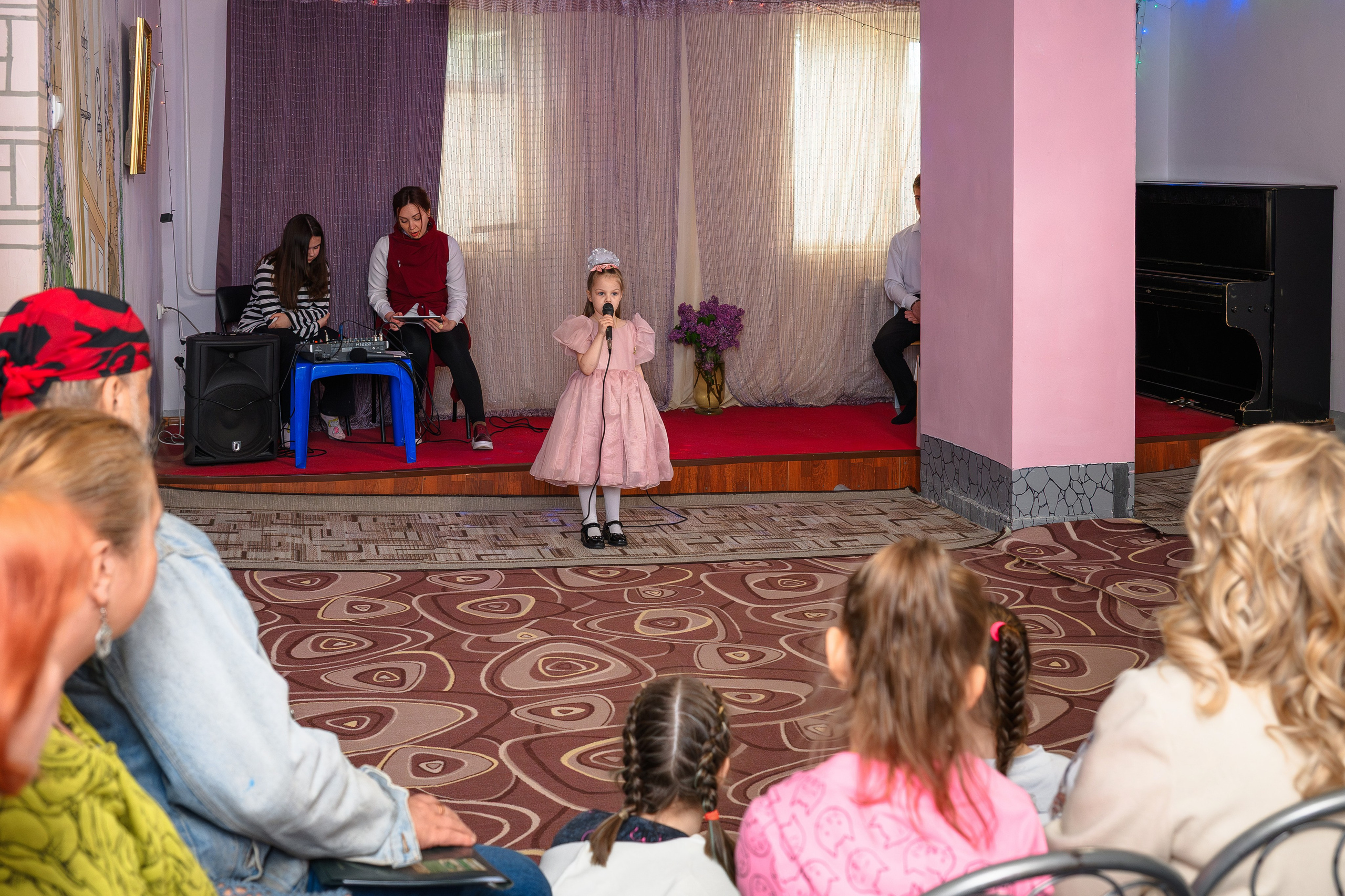 «Цветущий май». Семейный клуб «Открытый город»