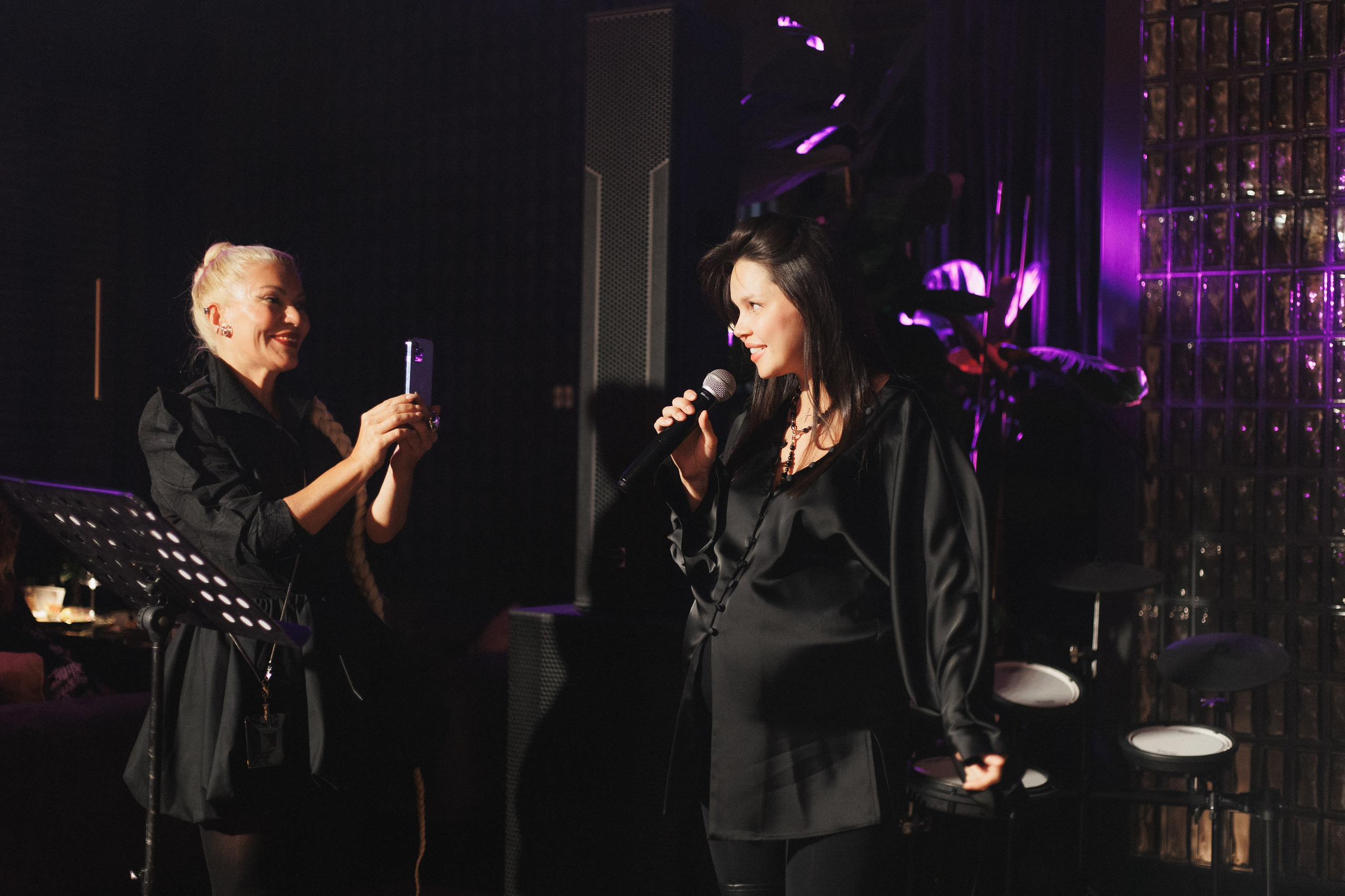 B.DAY PARTY ЖУРНАЛА •G. СВОИ. ФОТООТЧЕТЫ-СОБЫТИЯ-МЕСТА