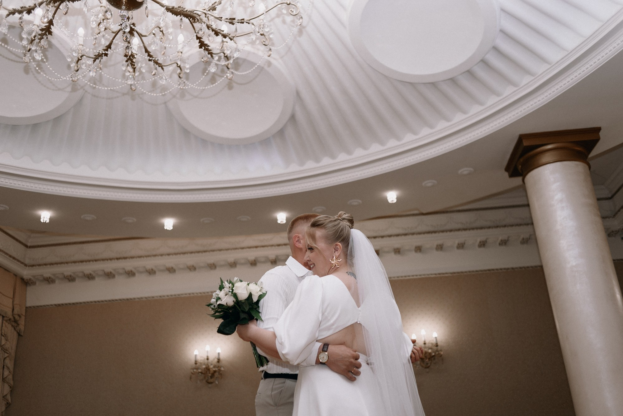 Свадебный фотограф в Тюмени — Фотосессия Павла и Марии на Набережной. Портретный фотограф Тюмень Дарья Мустафина