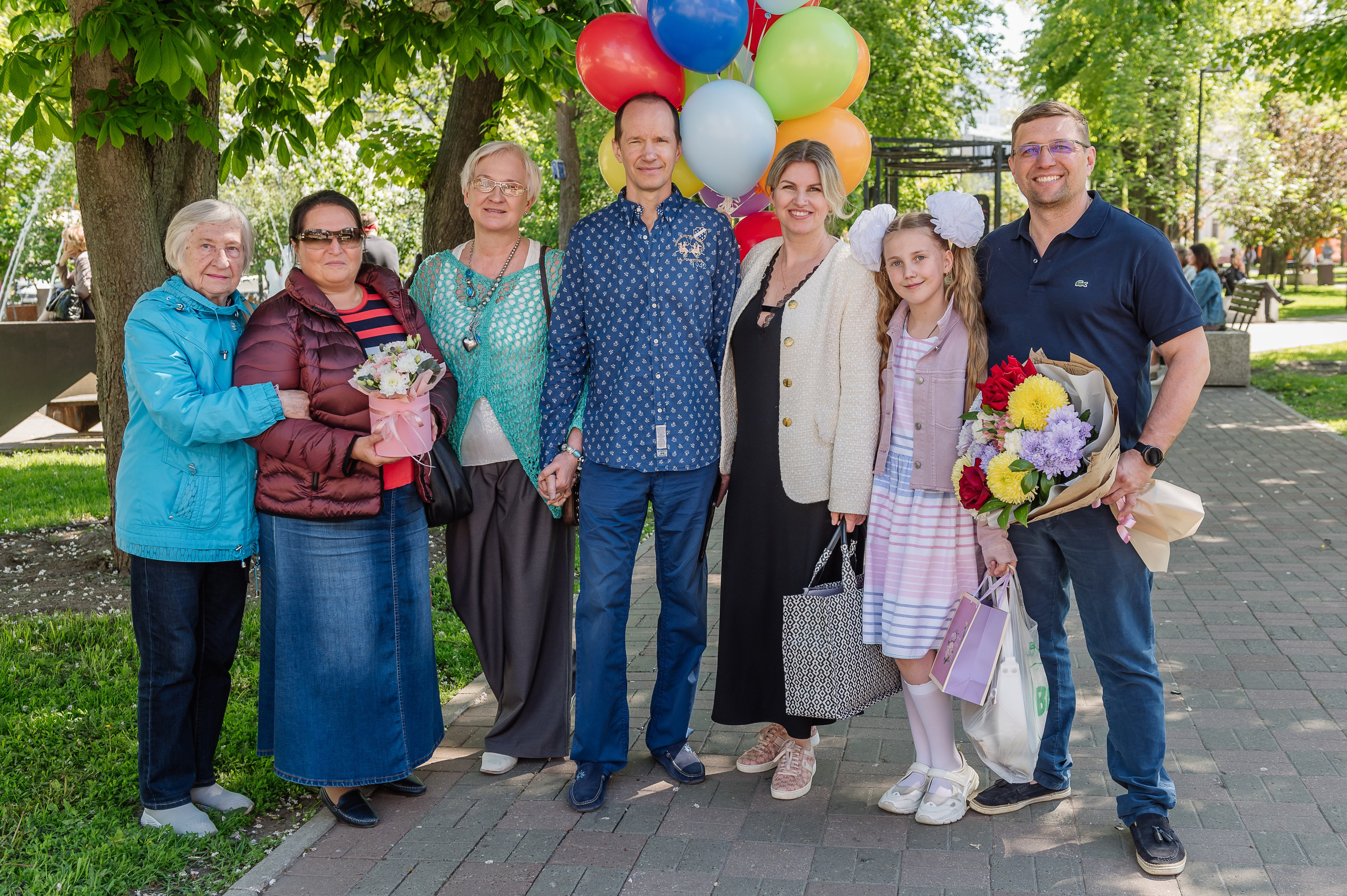 общее фото на школьном выпускном