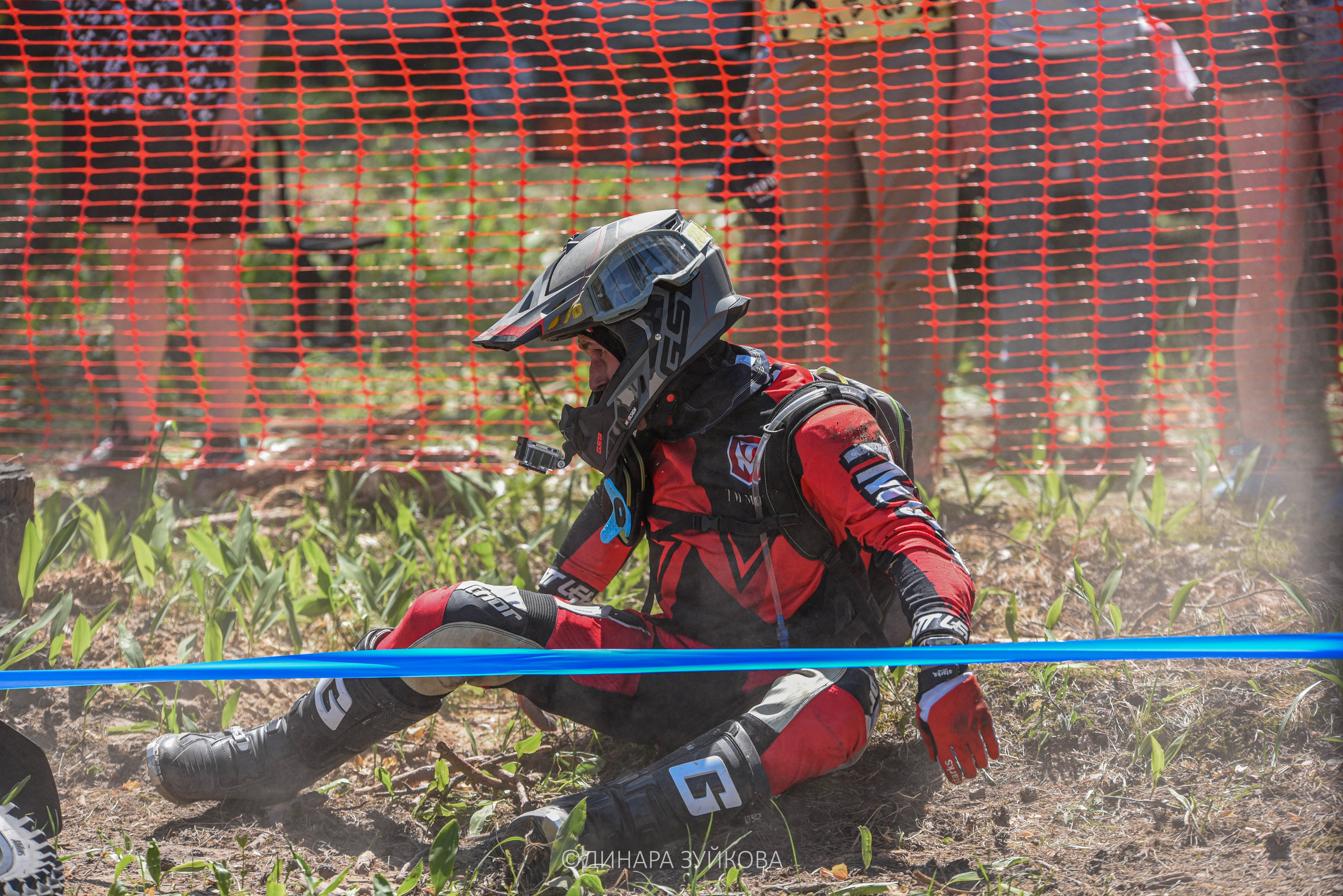 В поиске зацепа от ЭндуроБор. Мотофотограф в Нижнем Новгороде Динара Зуйкова