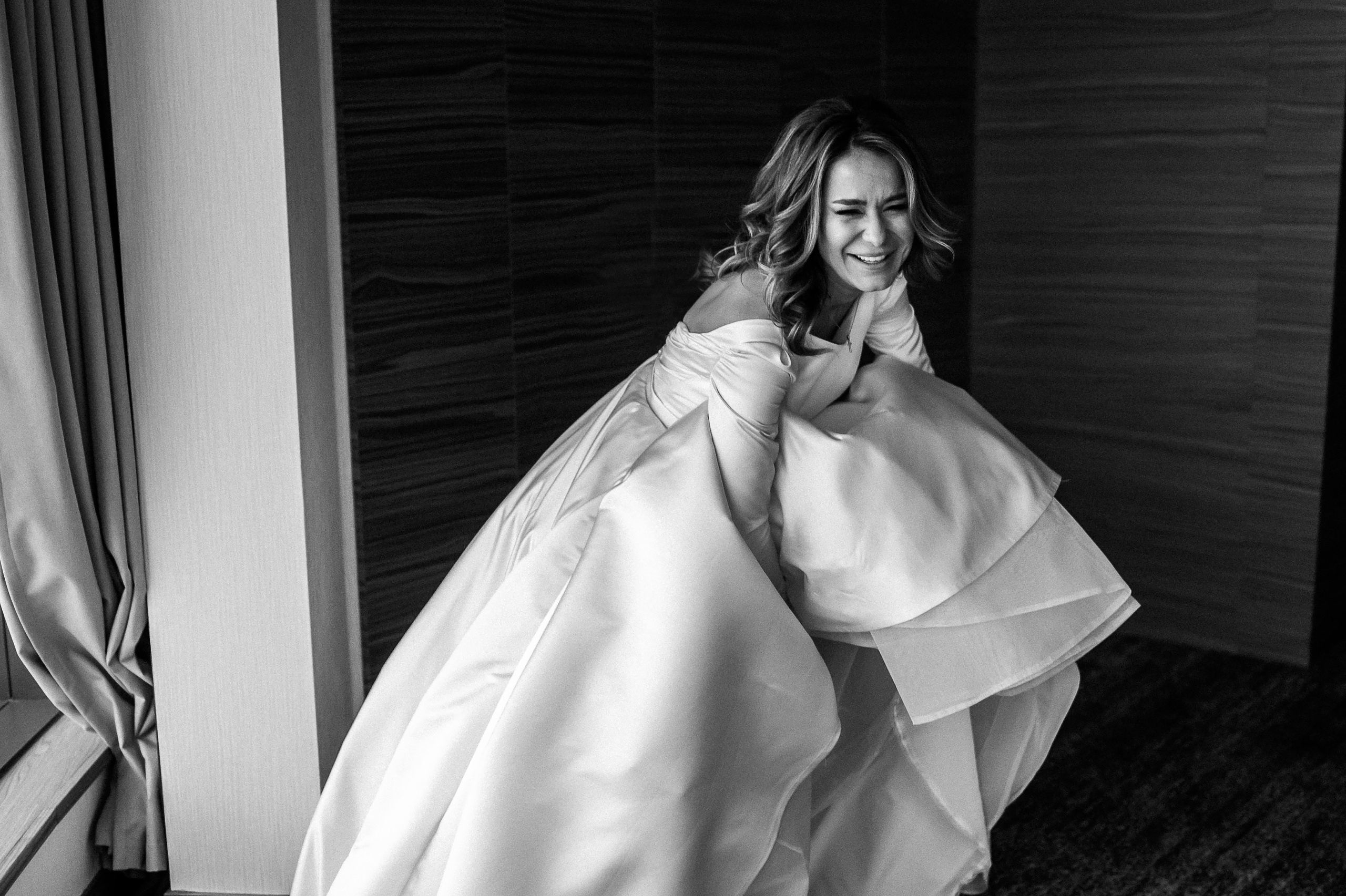 Свадебные сборы в Radisson Blu Olimpiyskiy. Свадебный фотограф Москва — Сергей и Татьяна