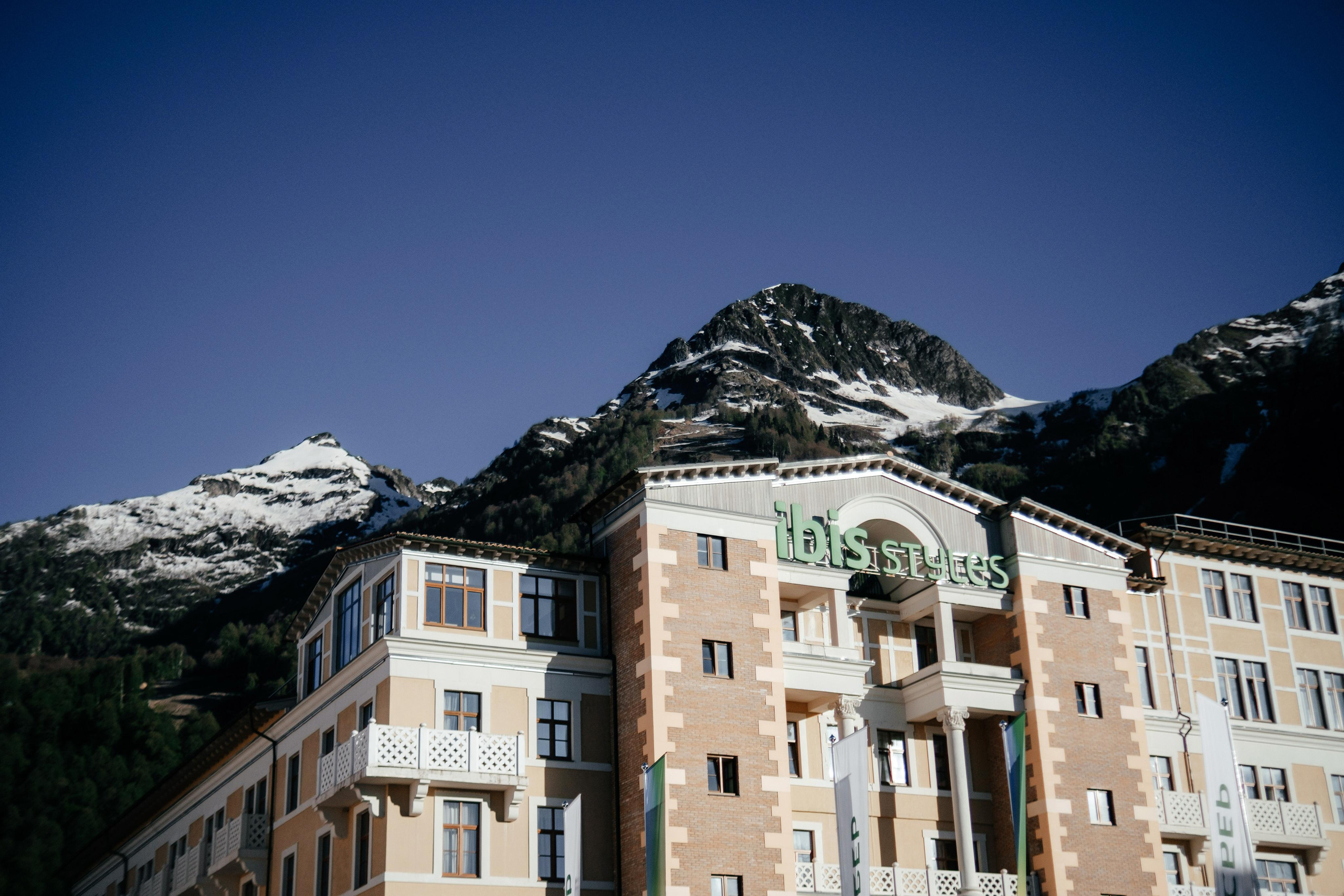 Love-Story Николая и Марии в Красной Поляне. Фотограф для бизнеса Константин Брусницын в Екатеринбурге