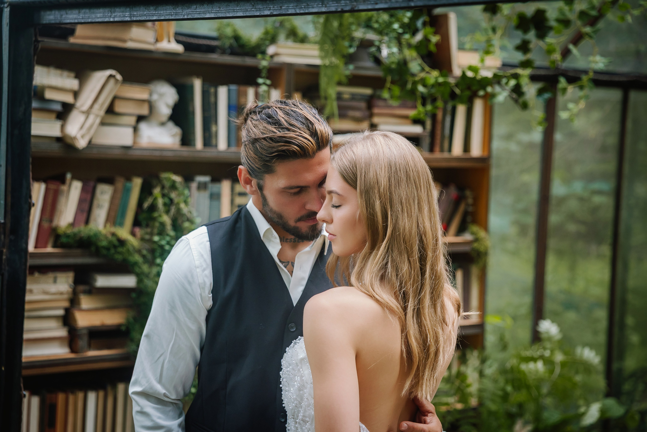 Свадебная фотосъемка, свадебная видеосъемка. Фотограф и видеограф Москва. Свадебный фотограф, видеограф. Выпускные альбомы. Оживающие альбомы