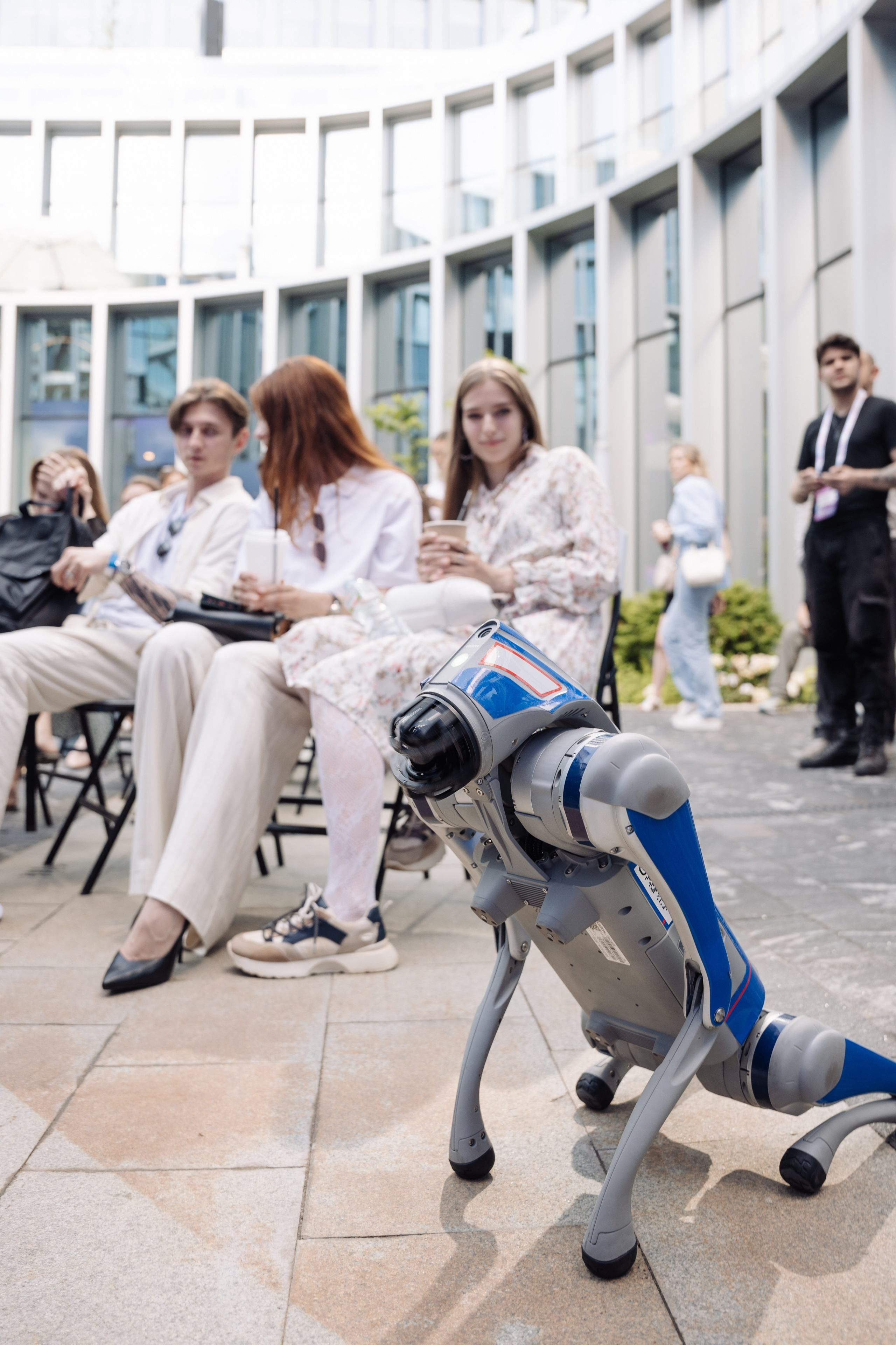 ЛЦТ ФЕСТ 2024 в арт кластере Ломоносов. Свадебные фотосессии в Москве. Фотограф Сергей Ржевский