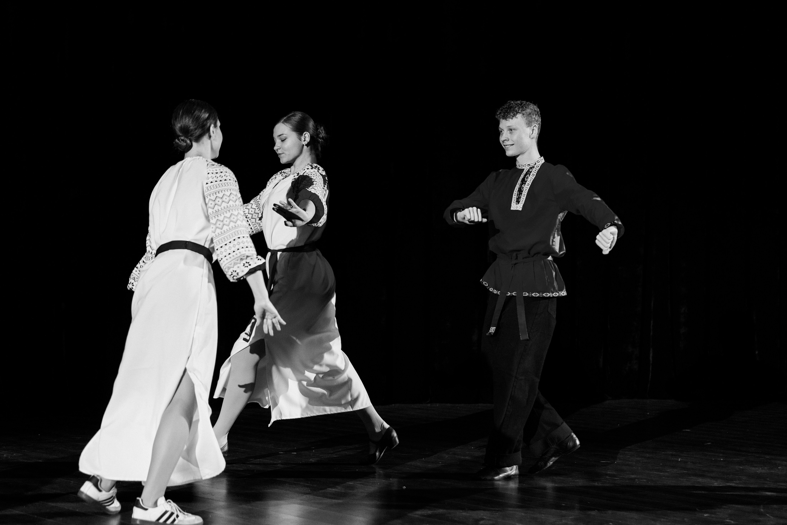 Танцевальная труппа. Фотограф в Москве Даша Зуева